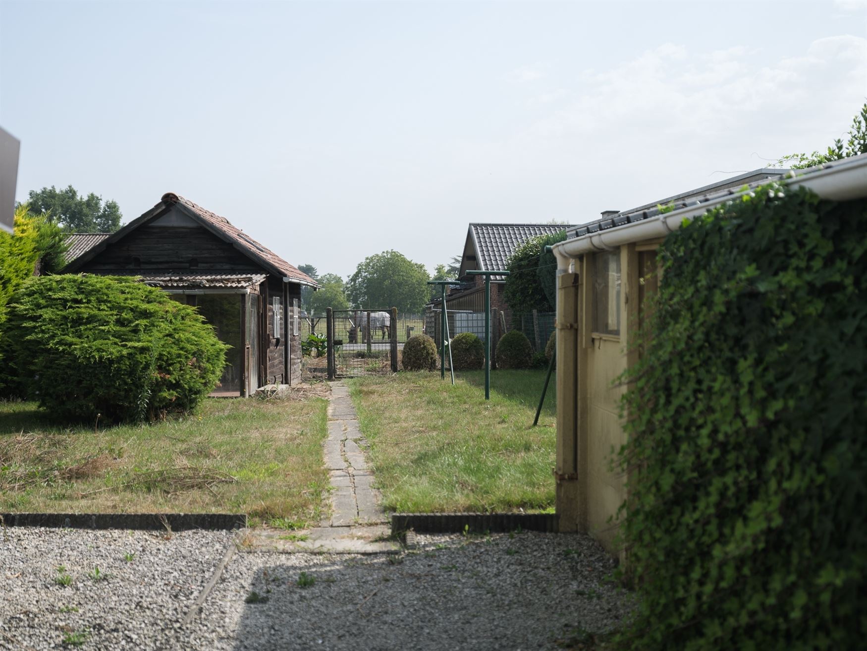 Halfopen renovatieparel in hartje Sint-Martens-Latem foto 5