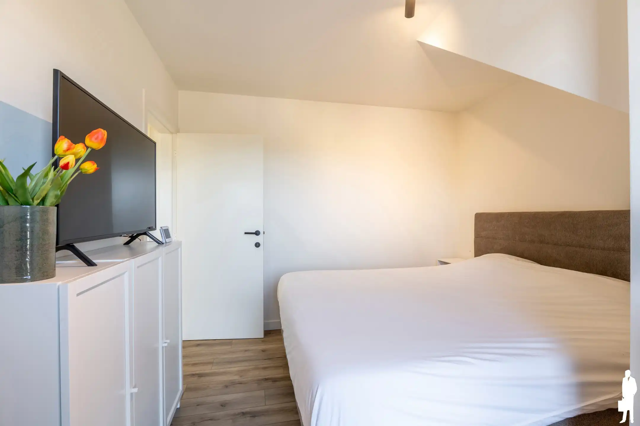 Uitstekend ruim appartement met 2 grote slaapkamers en terras foto 19