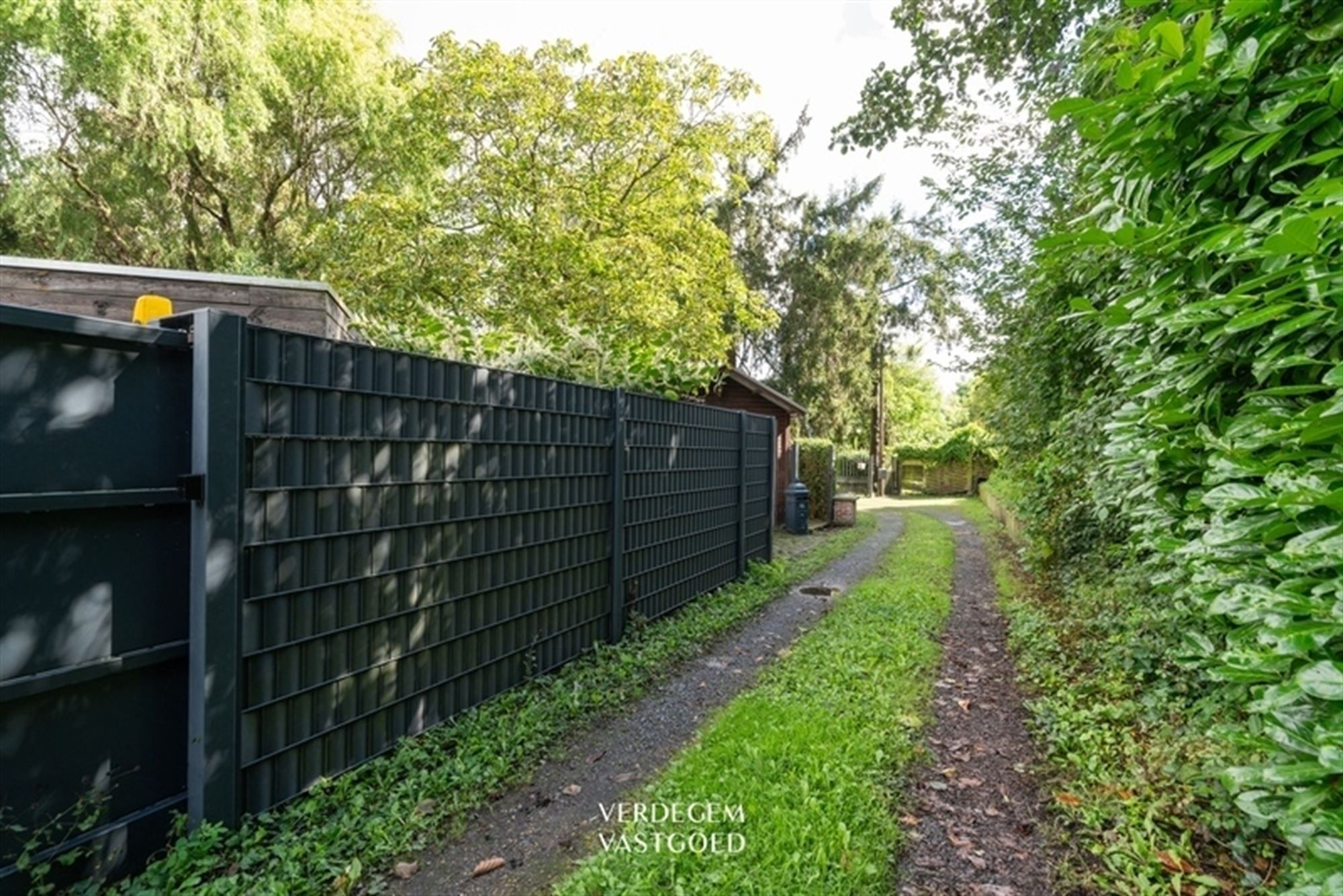 Uniek wonen in weelderige tuin langs verborgen paadje foto 23