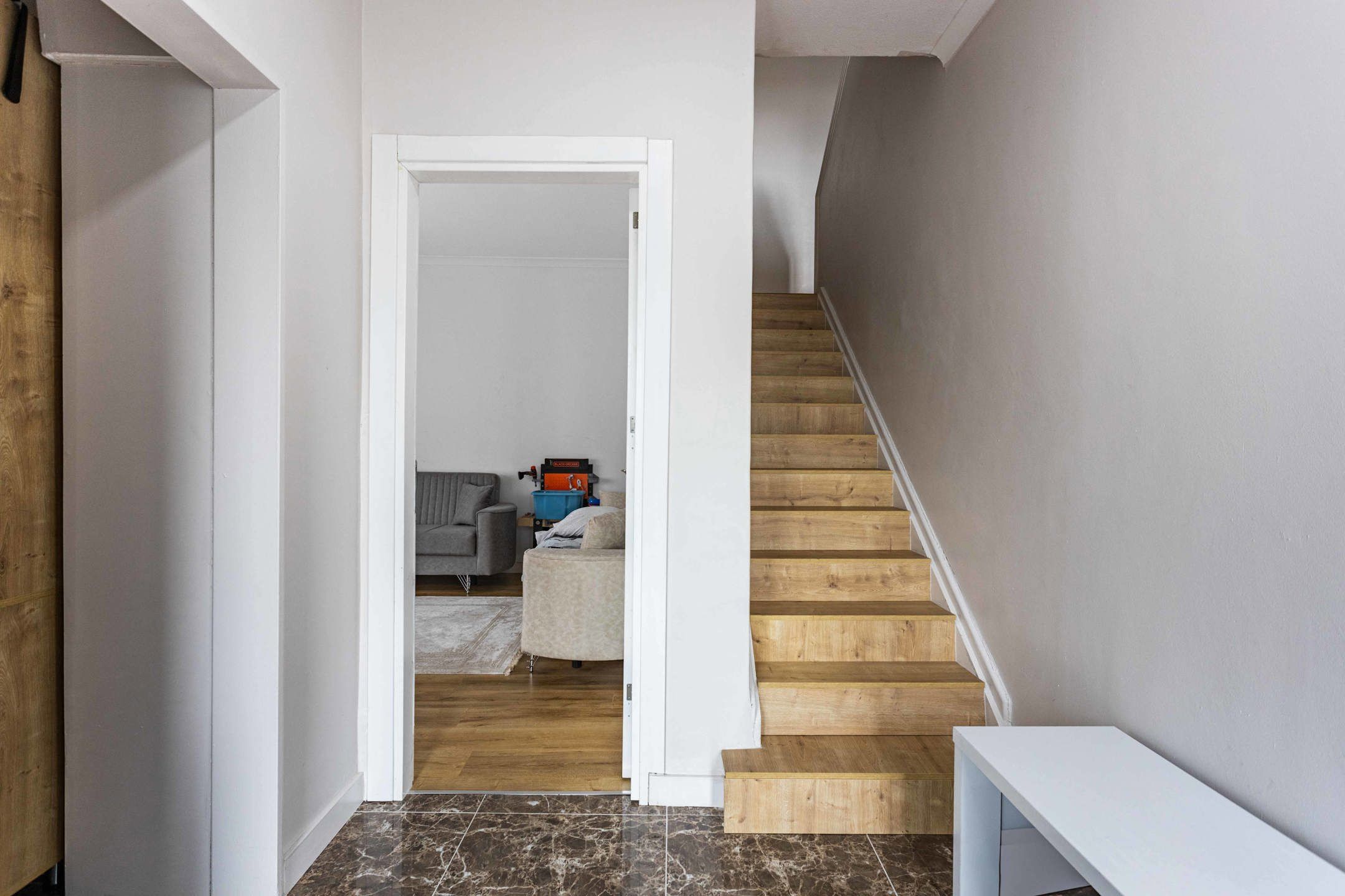 Instapklare halfopen bebouwing met tuin, oprit & garage! foto 19