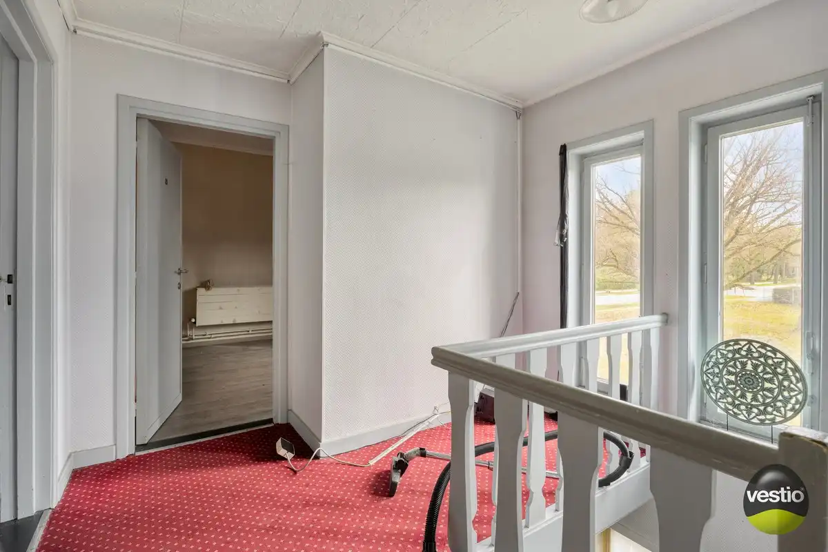 Ruime te renoveren woning met 3 slaapkamers op vlot bereikbare ligging (Genkersteenweg). foto 10