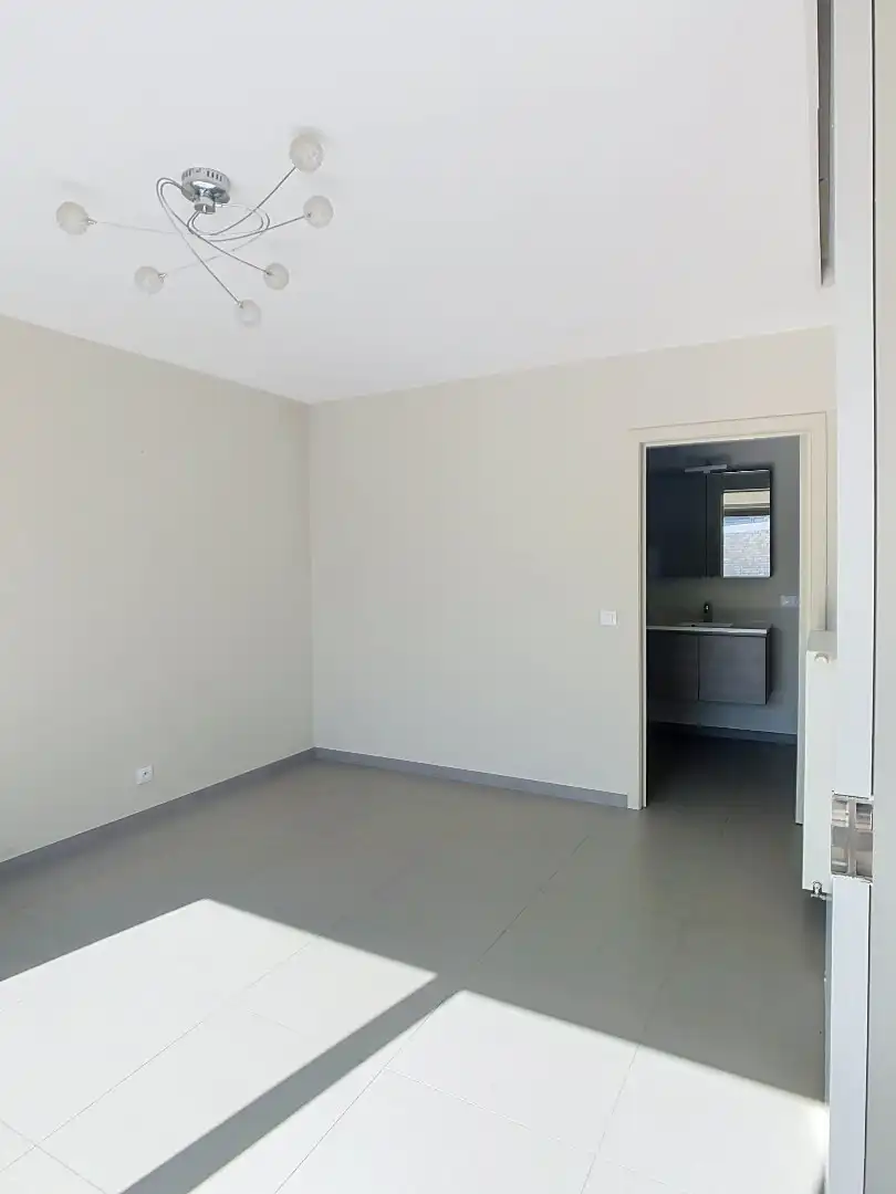 Centraal gelegen appartement op het geljikvloers mét garage foto 6