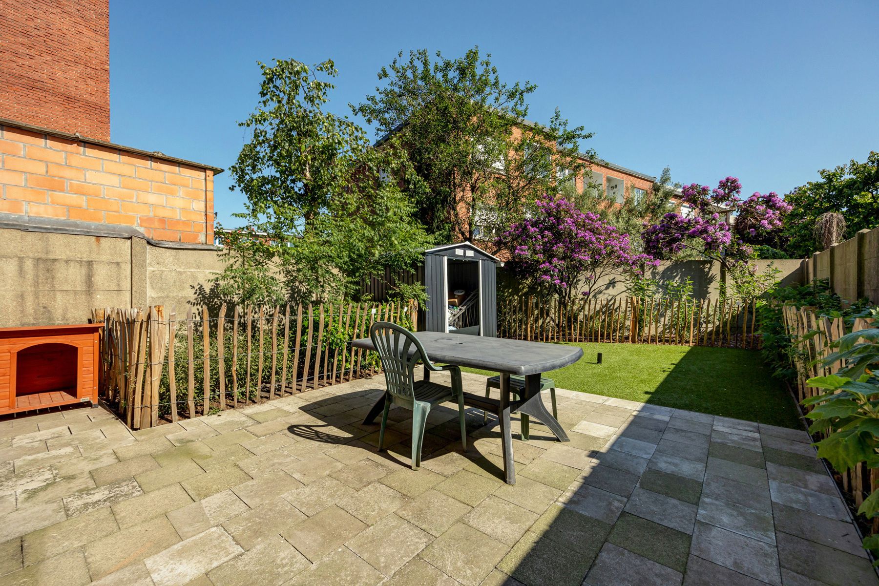 Modern appartement met mooie tuin foto {{pictureIndex}}