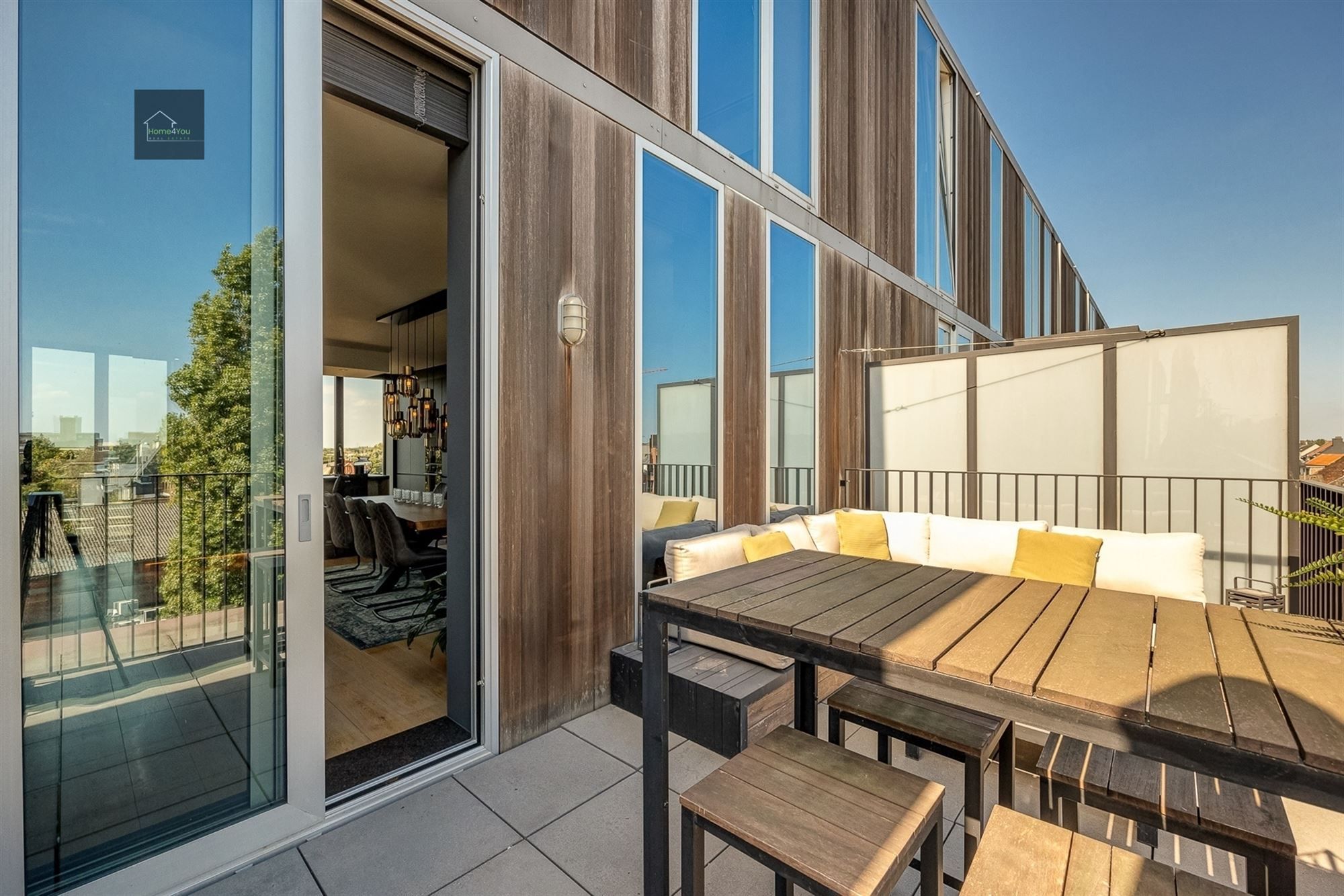 Luxe duplex appartement met groot terras en prachtig uitzicht foto 9