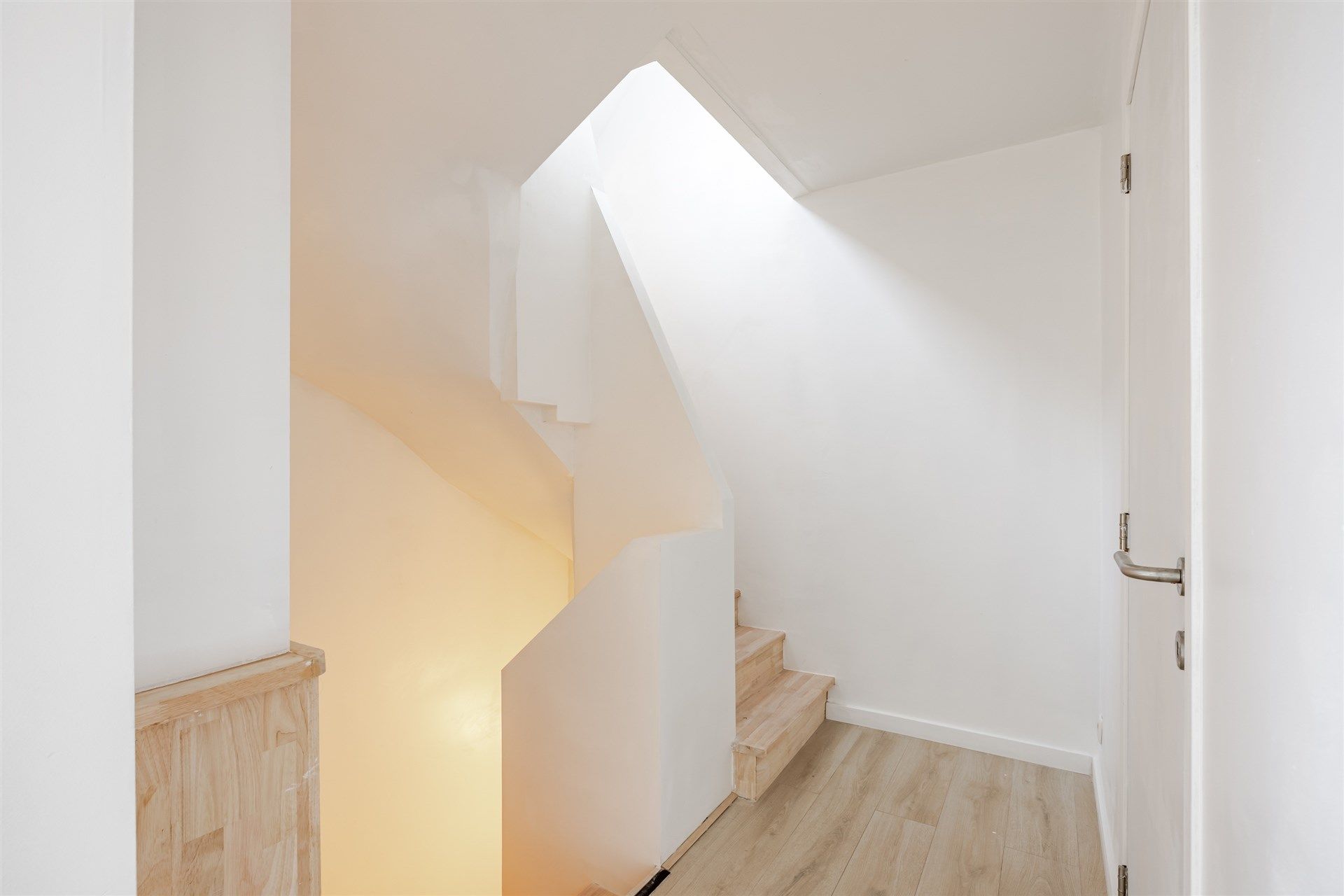 Instapklaar appartement (4 slaapkamers) in hartje Melle foto 10