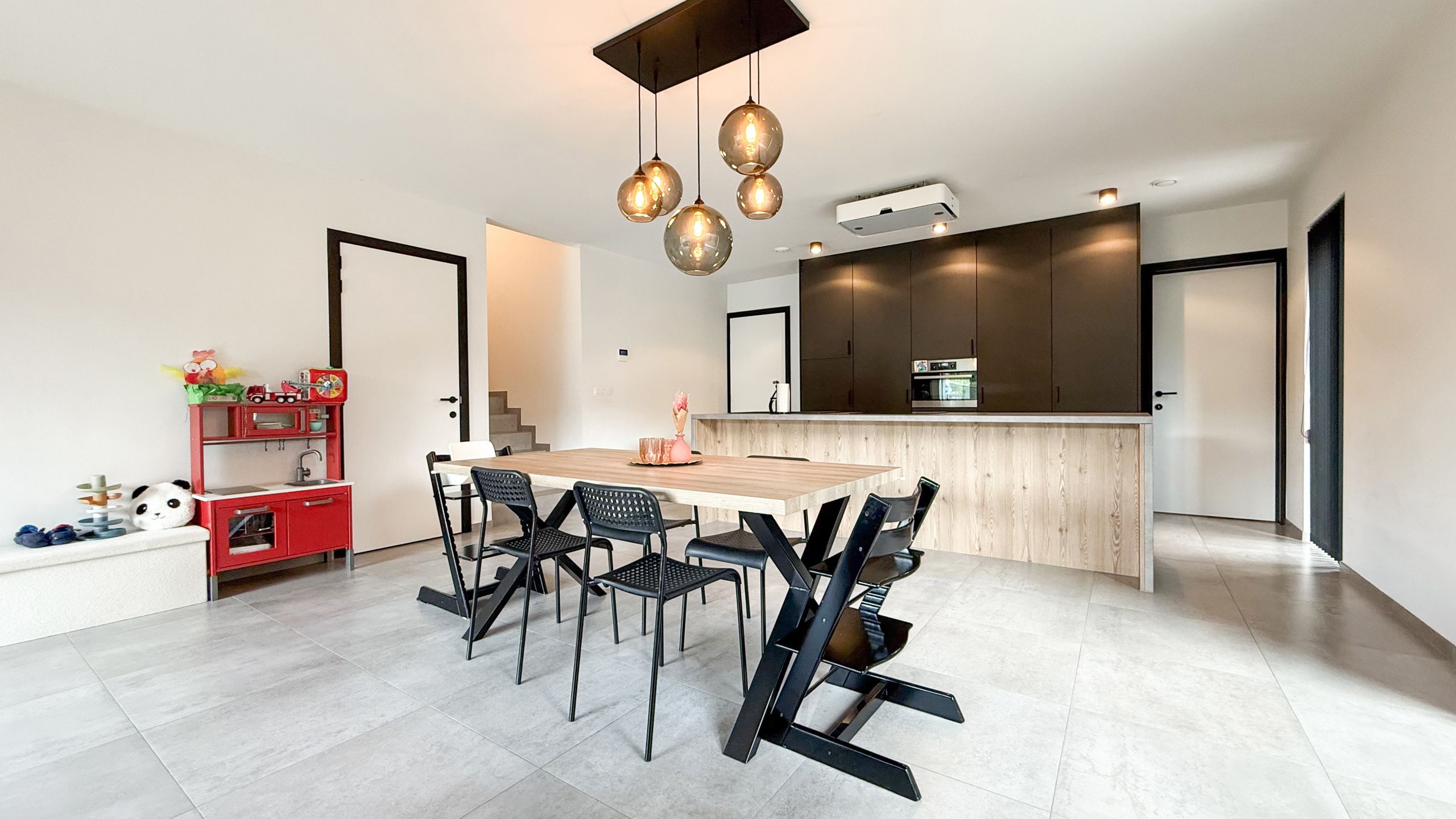 Instapklare BEN-woning met 4slpk en grote omheinde tuin! foto 8