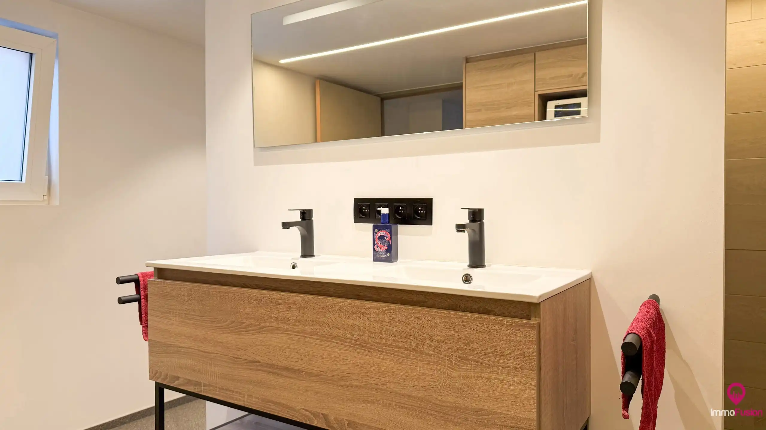 Gerenoveerde woning met veel ruimte en 6 slaapkamers! foto 15