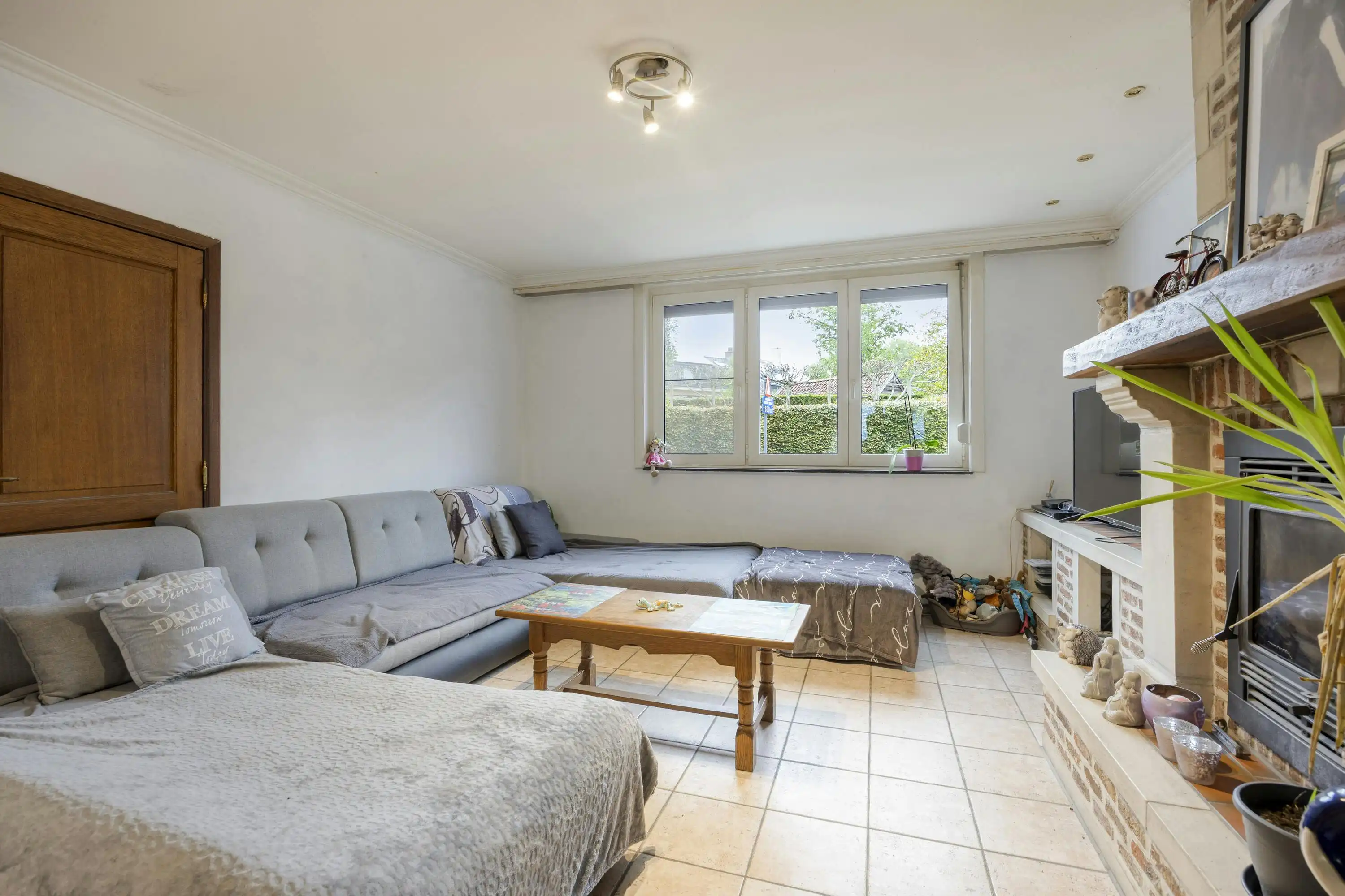 Huis met magazijn te koop in Bazel  foto 3