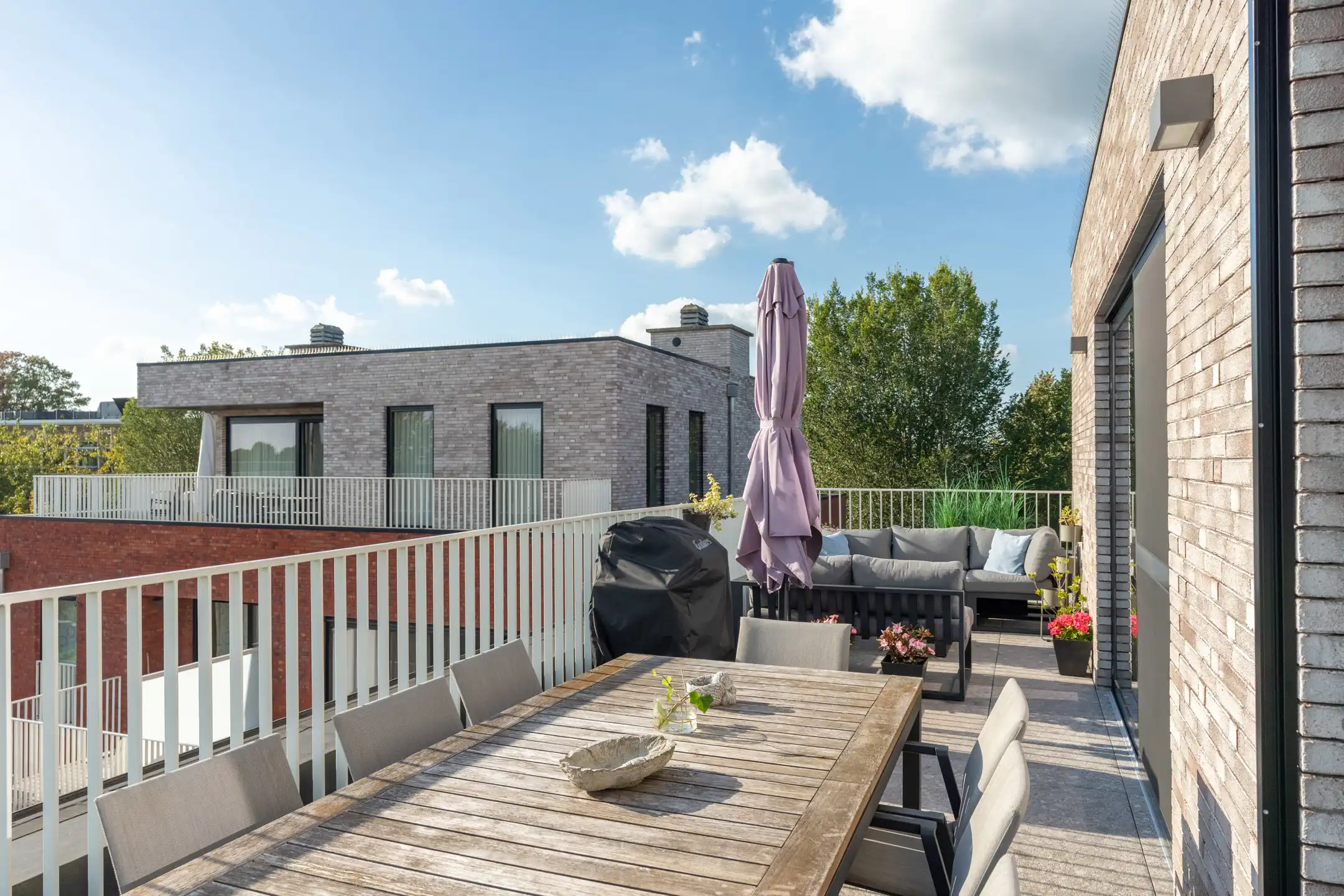 Energiezuinig penthouse met 2 slpks, terras en staanplaats. foto 8