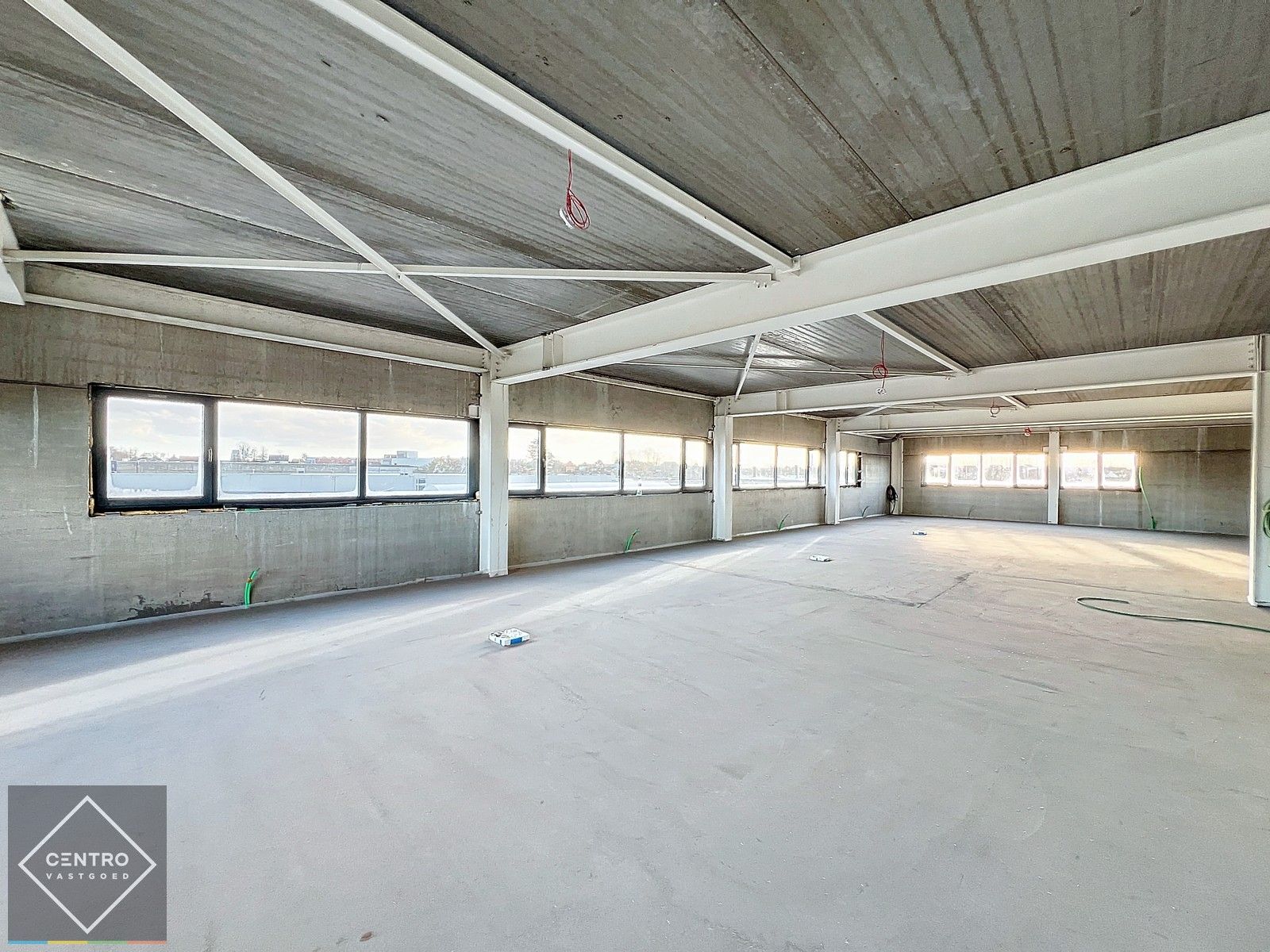 Laatste 4 NIEUWBOUW-kantoorruimten (± 210 m²) TE HUUR op zichtlocatie te Vichte. foto 11