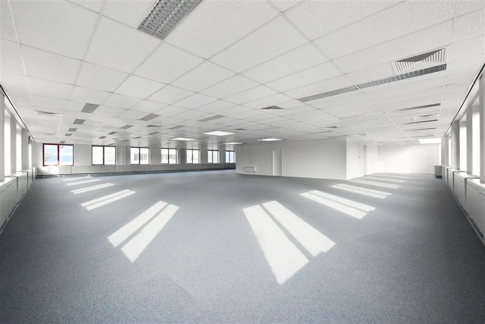 PLANET II - 300 m² foto 4