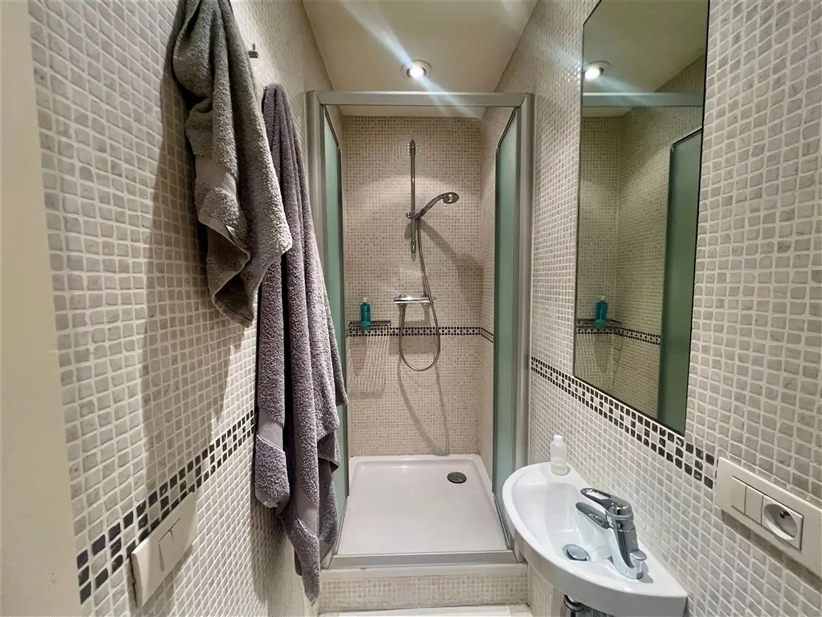 Uitstekend bereikbaar kantoor met werkatelier vlakbij UZ Gent foto 11