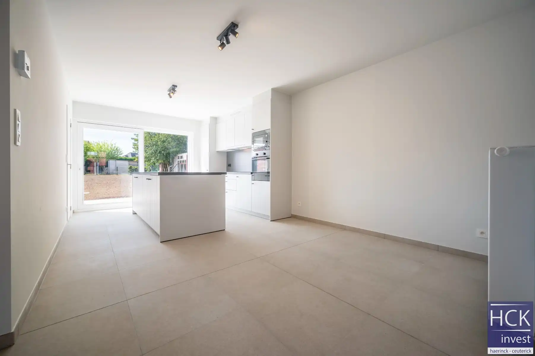 OTEGEM - Landelijke nieuwbouwwoning met 3 SLPK. op zuidgericht perceel! foto 4