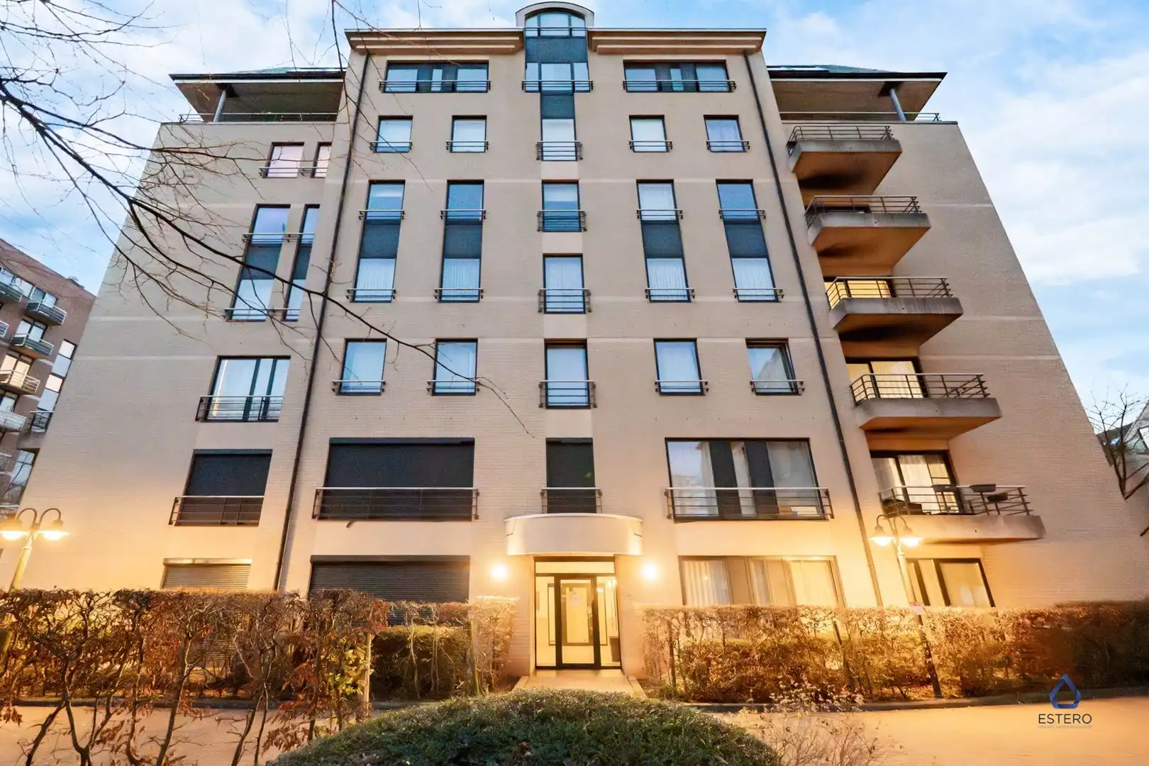 Ruim 3-slaapkamerappartement met zuidgericht terras foto 13