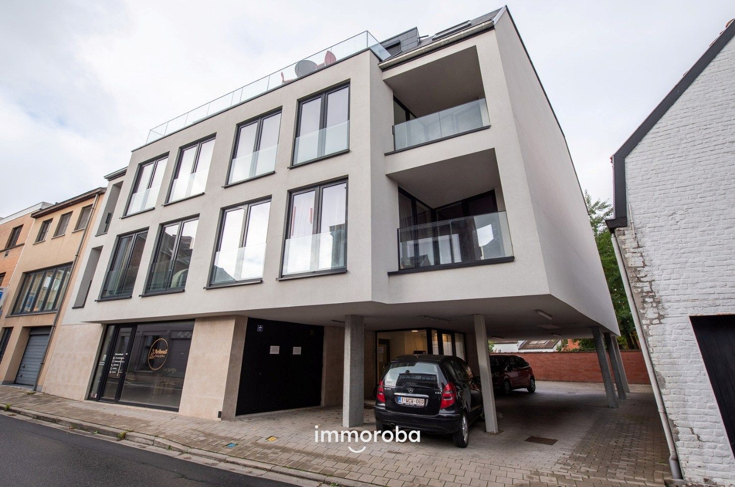 Volledig instapklaar appartement TE HUUR in centrum Waregem!  foto {{pictureIndex}}