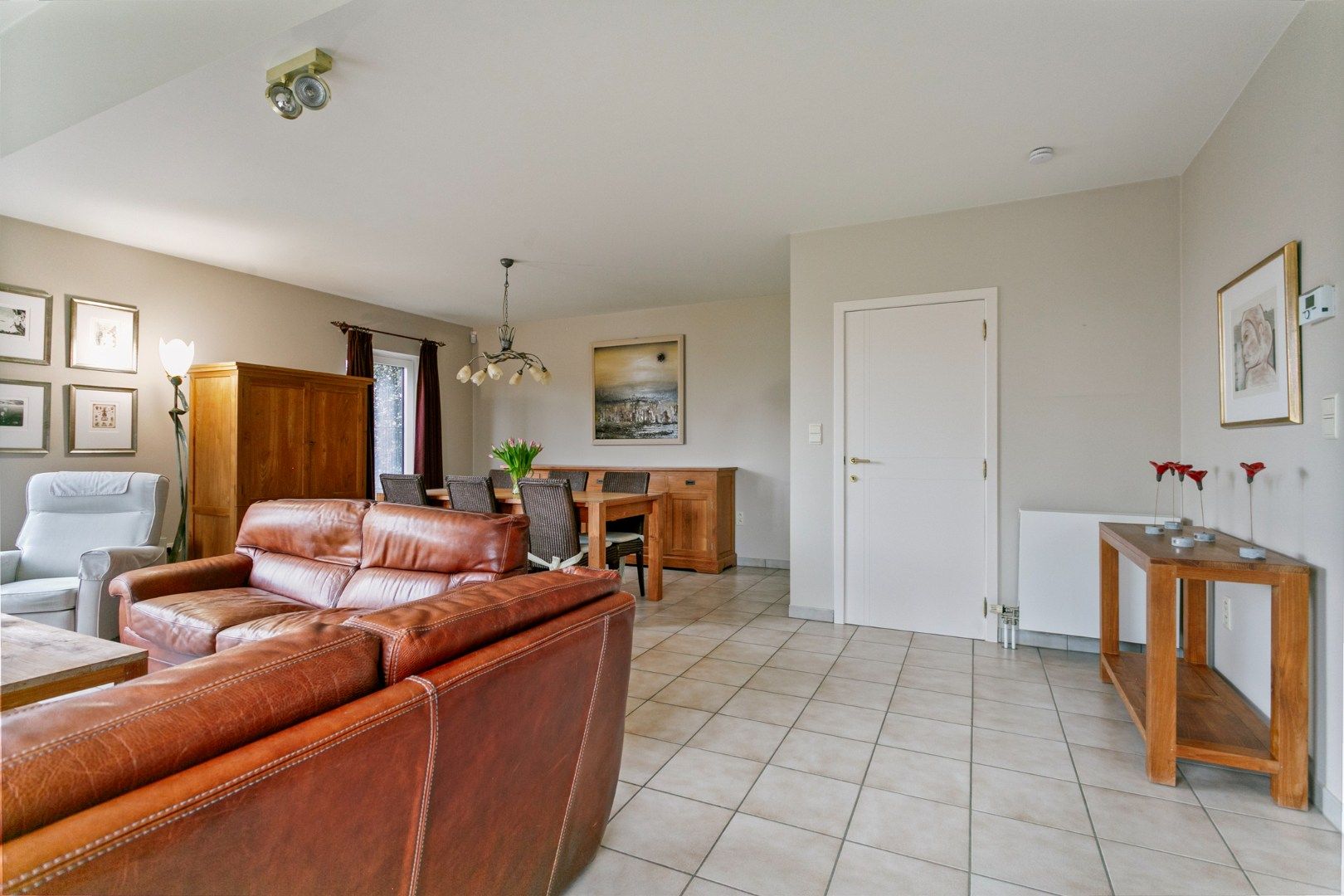 Villa met 4 slaapkamers en ruime tuin in Tienen! - bewoonbare opp. 246m² -  EPC 197 kWh/m² foto 5