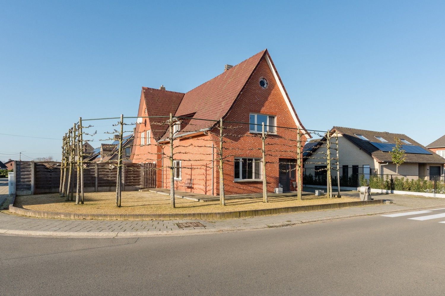 Karaktervolle vrijstaande woning nabij de Nederlandse grens foto 34