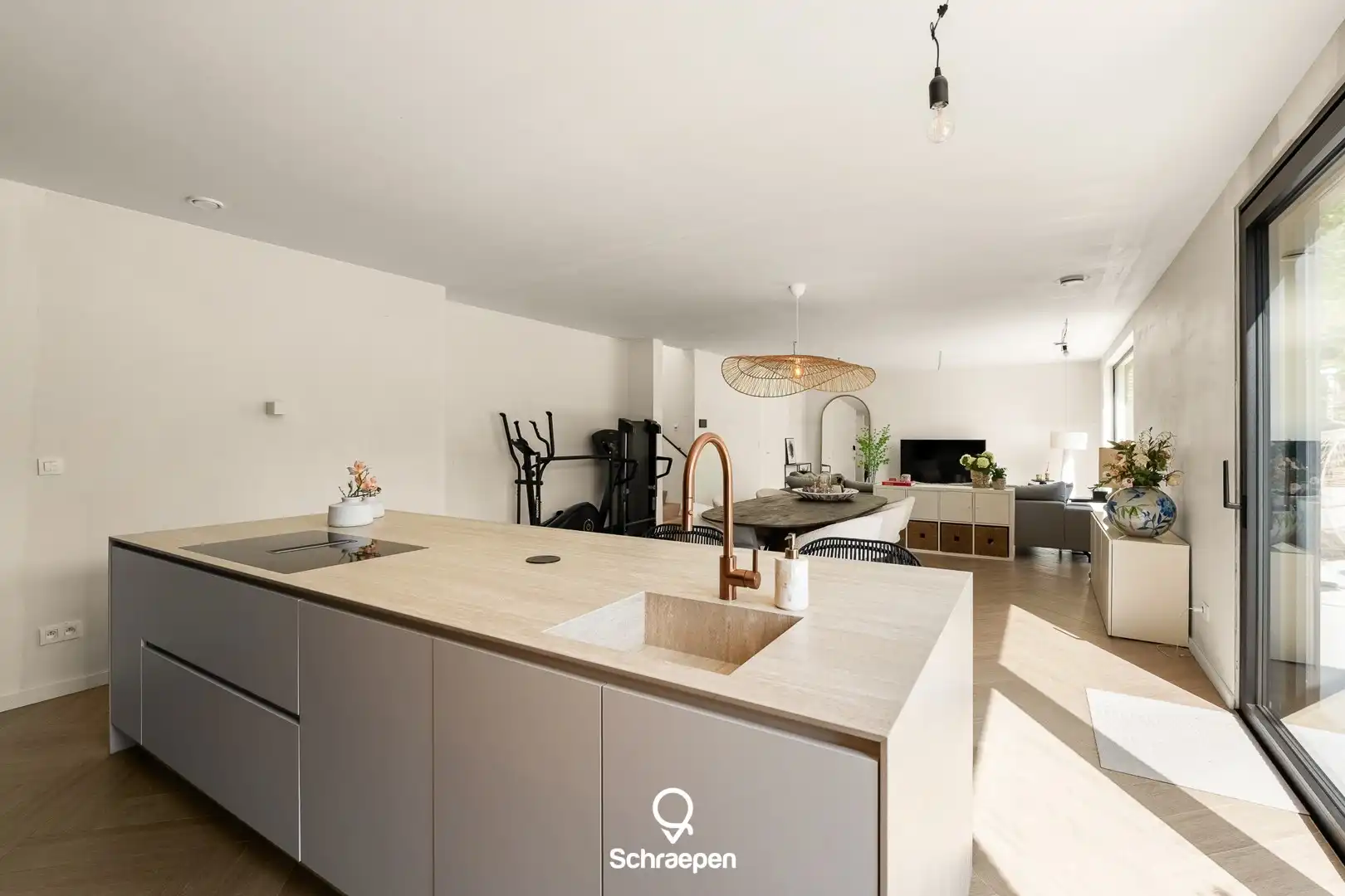 Knappe nieuwbouwwoning met handelsruimte op zichtlocatie te Zonhoven! foto 16