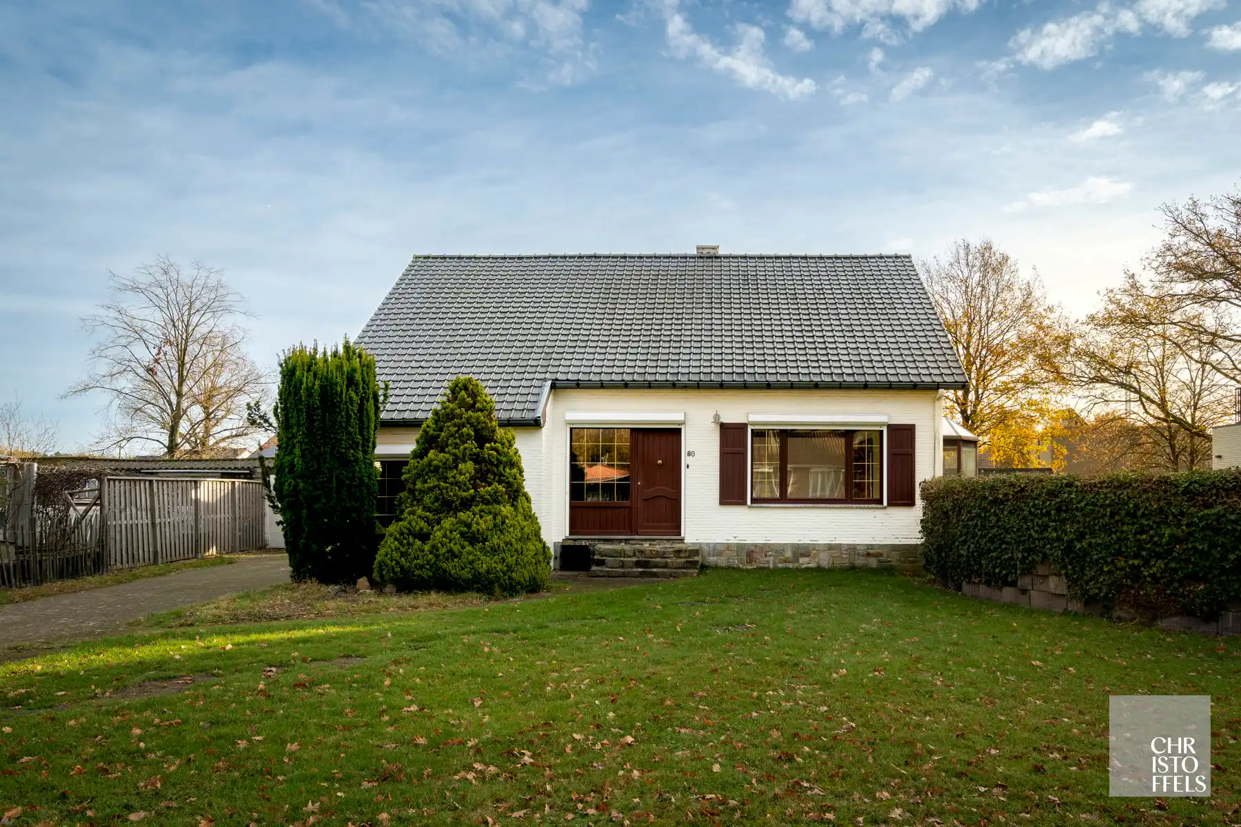 Hoofdfoto van de publicatie: Woning met potentieel op groene en rustige locatie in Zutendaal!