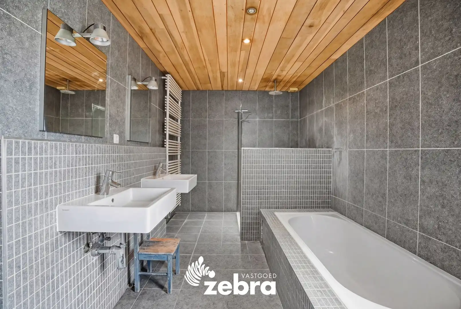 Ruime villa op een prachtig perceel van 11.110m² in groene omgeving! foto 35