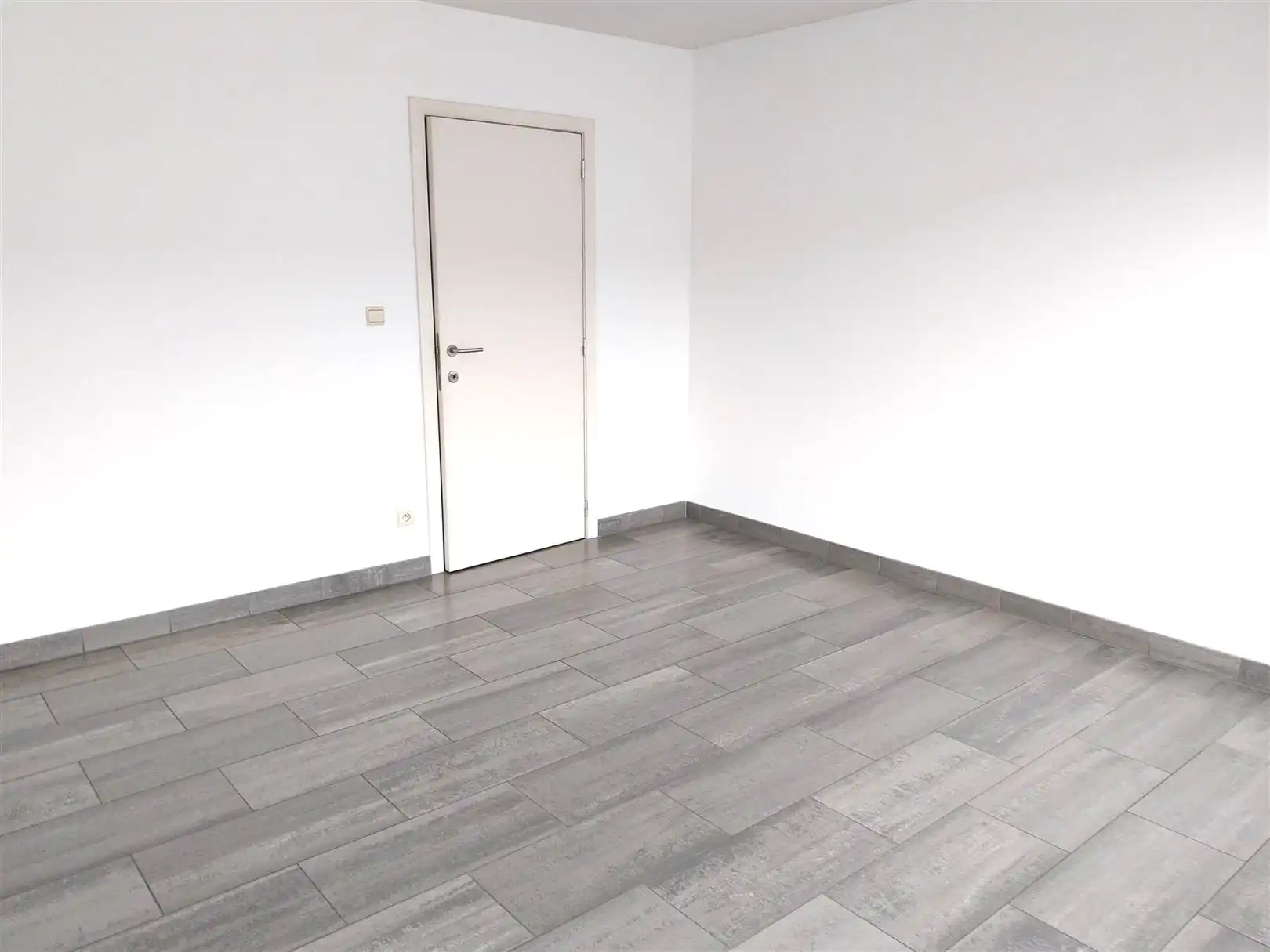 TE HUUR: Gelijkvloers appartement met 3 slaapkamers in Heusden-Zolder! foto 16