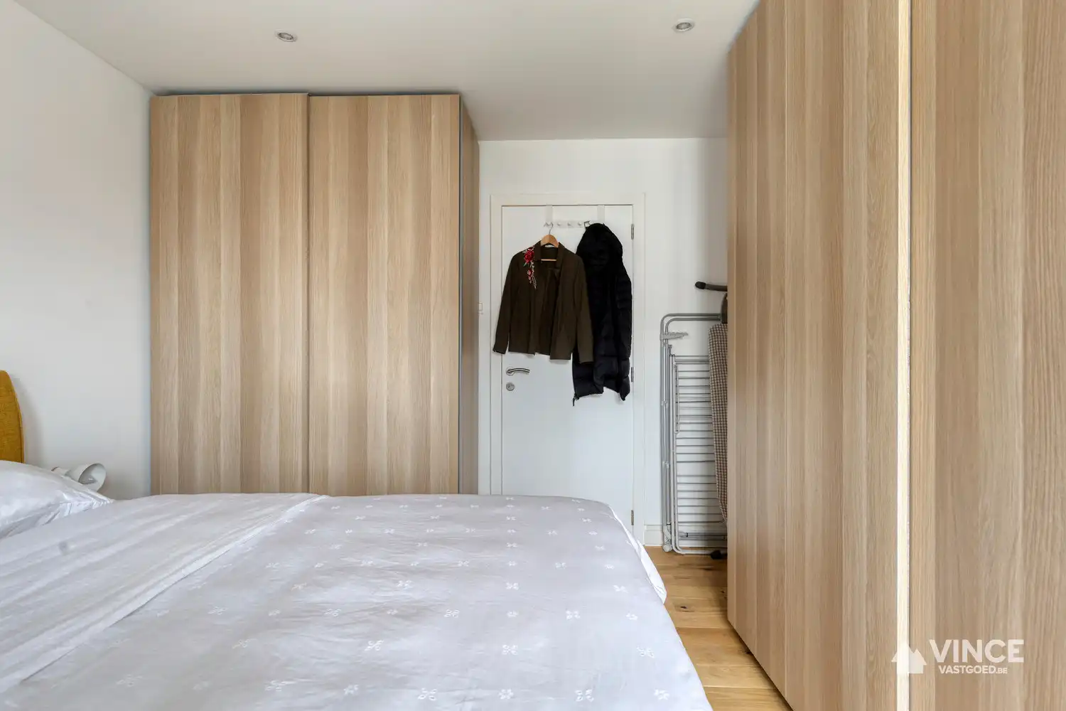 Volledig gerenoveerde en instapklare woning met terras foto 11