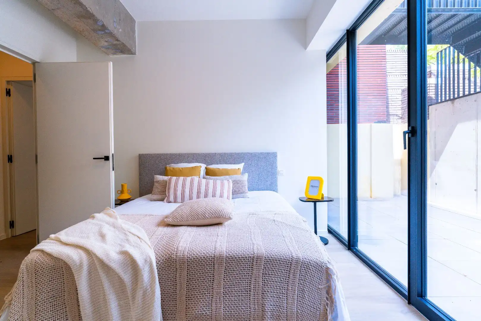 Unieke stadswoning in een groene omgeving foto 15