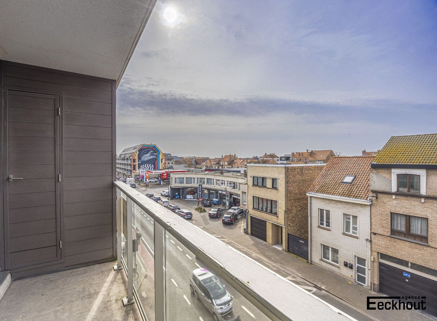 Verzorgd en modern appartement met zonnig terras foto 15