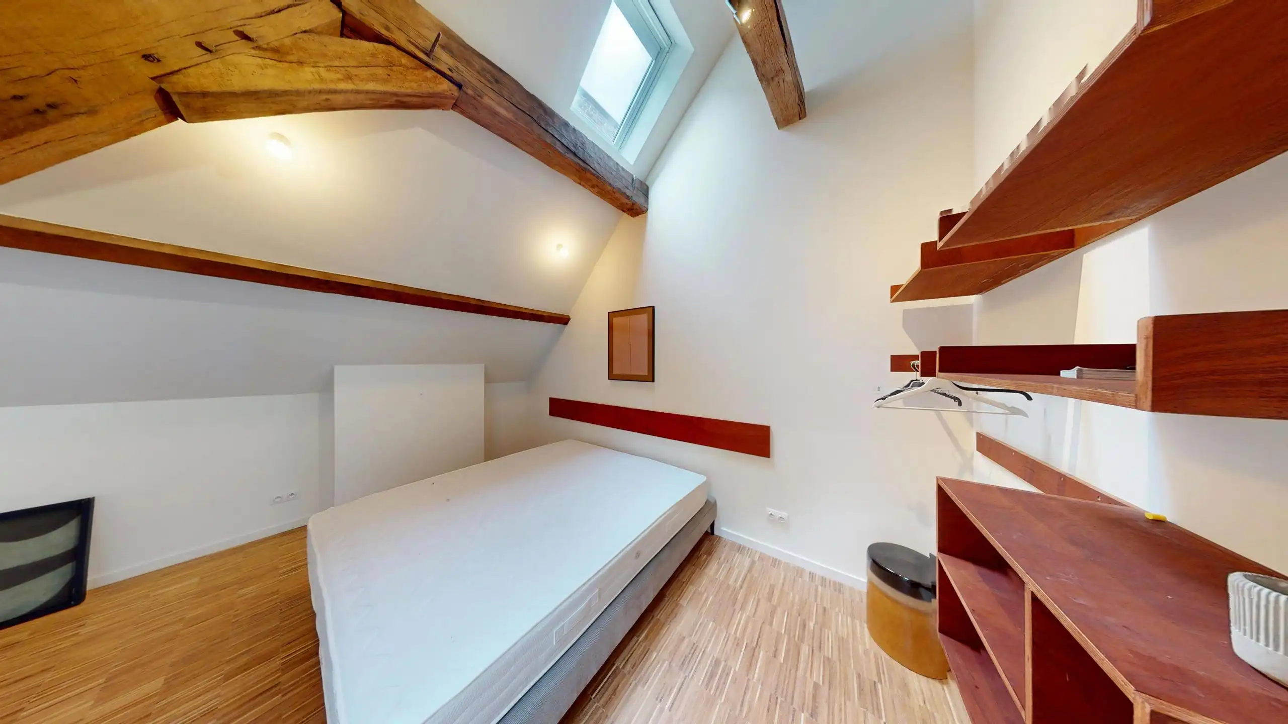 ANTWERPEN CENTRUM - Gemeubeld app. met vier slaapkamers foto 7