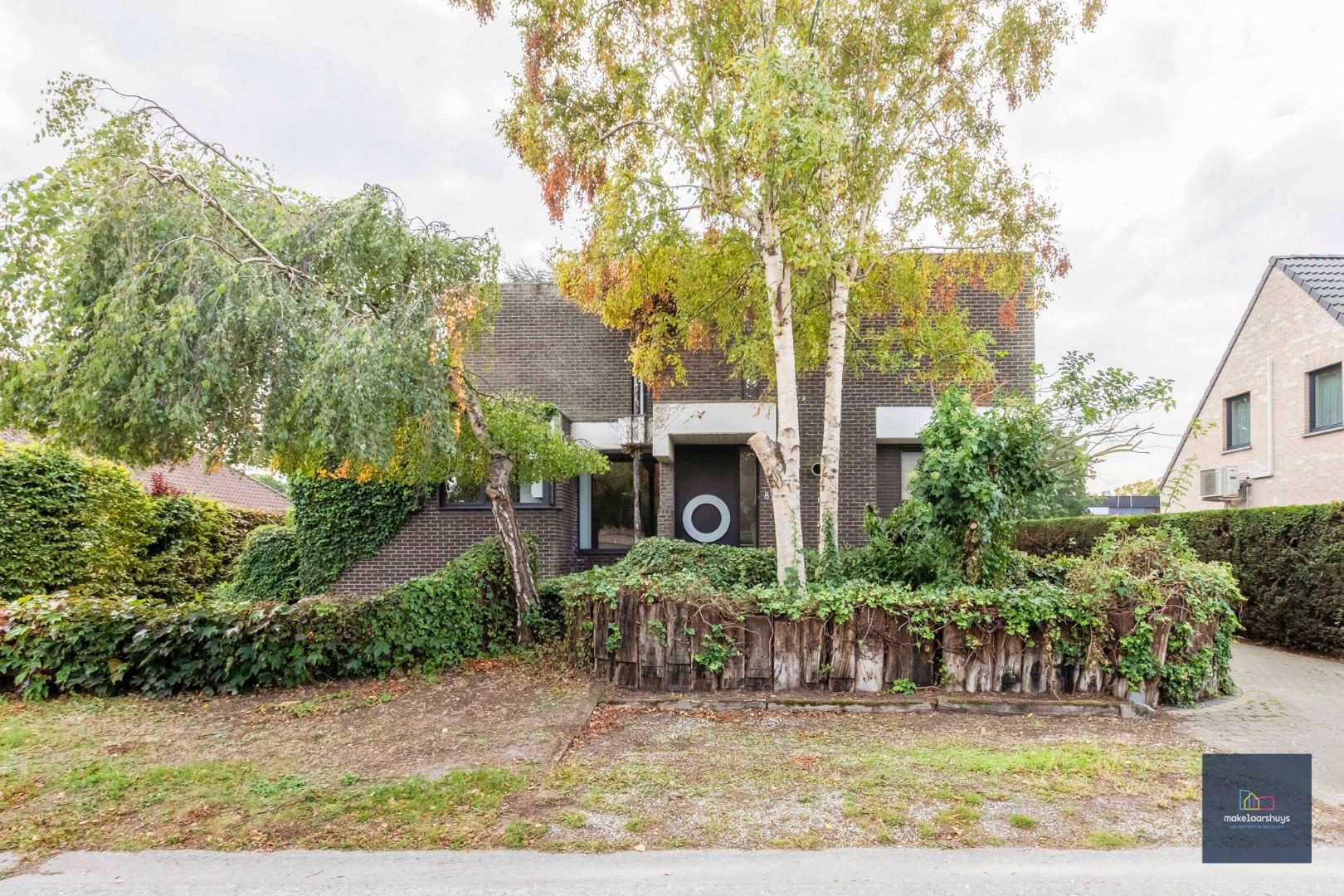 Architecturale woning op een rustige ligging foto 2