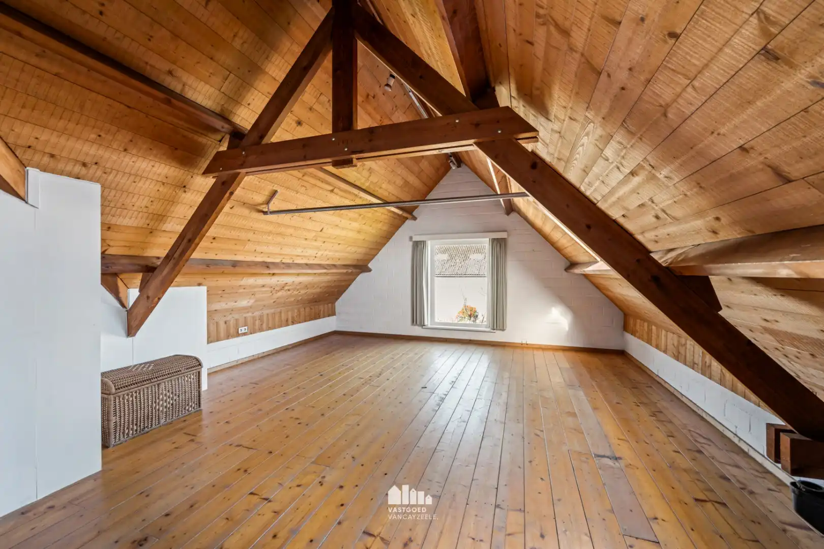  Prachtige villa met achterliggend gastenverblijf en weide op perceel 3.235m².  foto 27