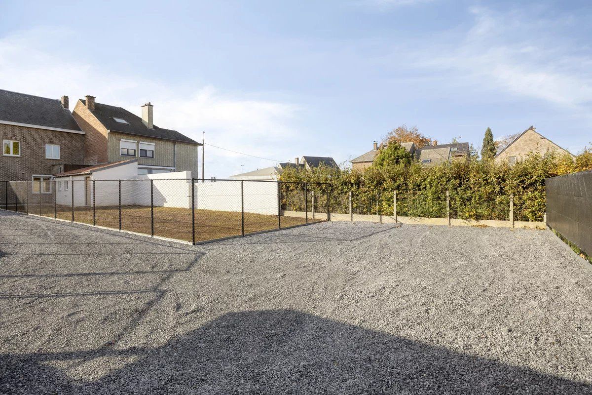 GERENOVEERDE INSTAPKLARE WONING MET 3 SLPK'S IN KESSELT (LANAKEN) foto 29