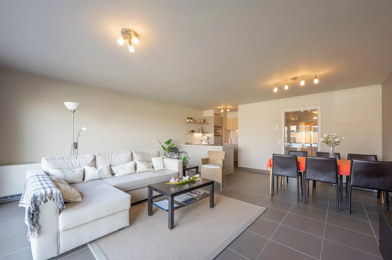 Hoofdfoto van de publicatie: Instapklaar 2-slpk appartement nabij jachthaven Zeebrugge