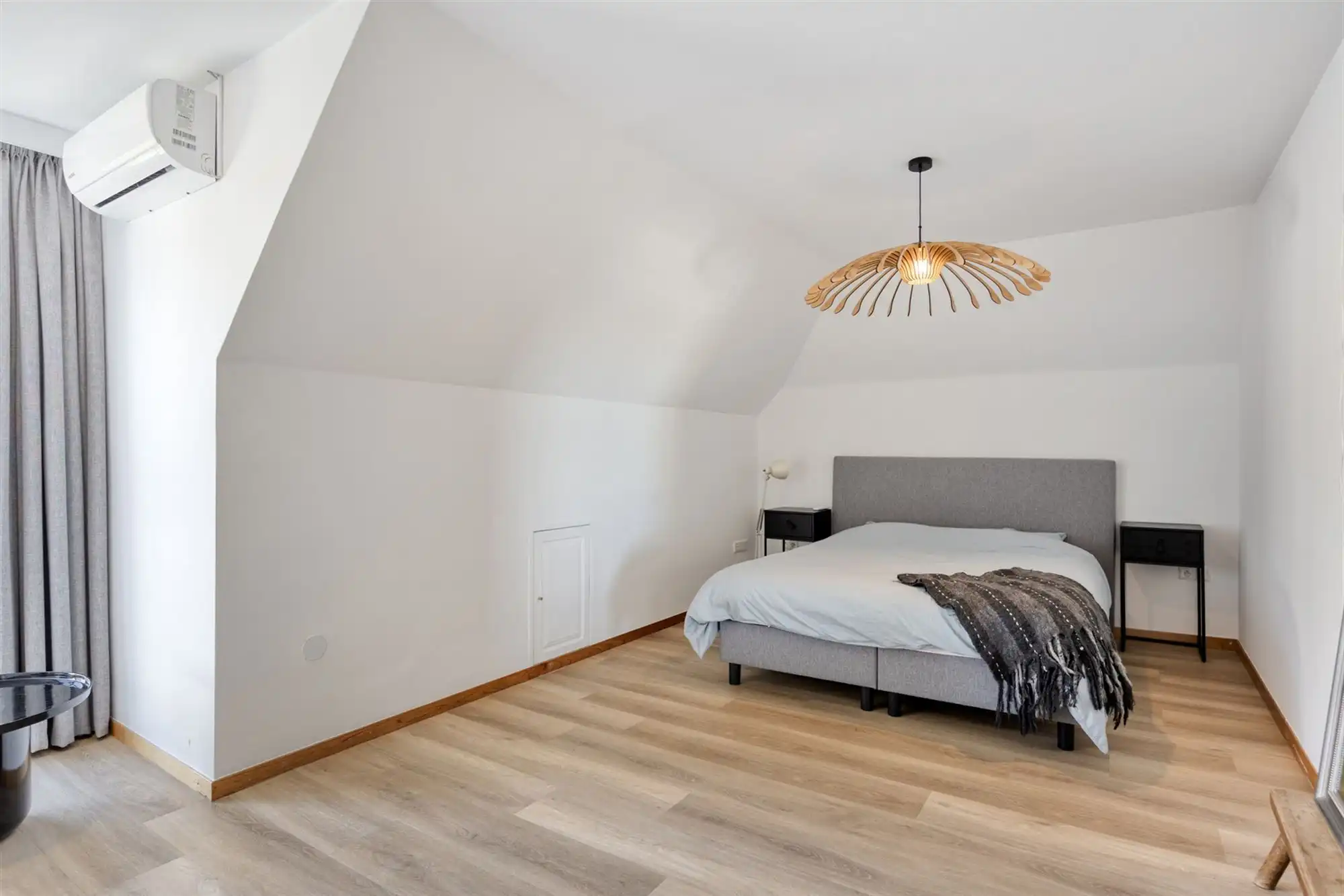 Instapklare tijdloze villa met 5 slpks op ca. 2000 m² foto 37