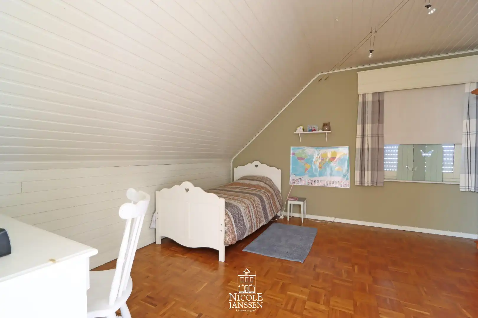 Mooi, verzorgd vrijstaand huis met drie slaapkamers  foto 22