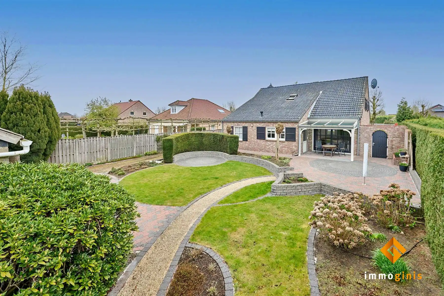 Verrassend ruime woning met 5 slaapkamers en een vrijstaand bijgebouw van 95 m²! foto 29