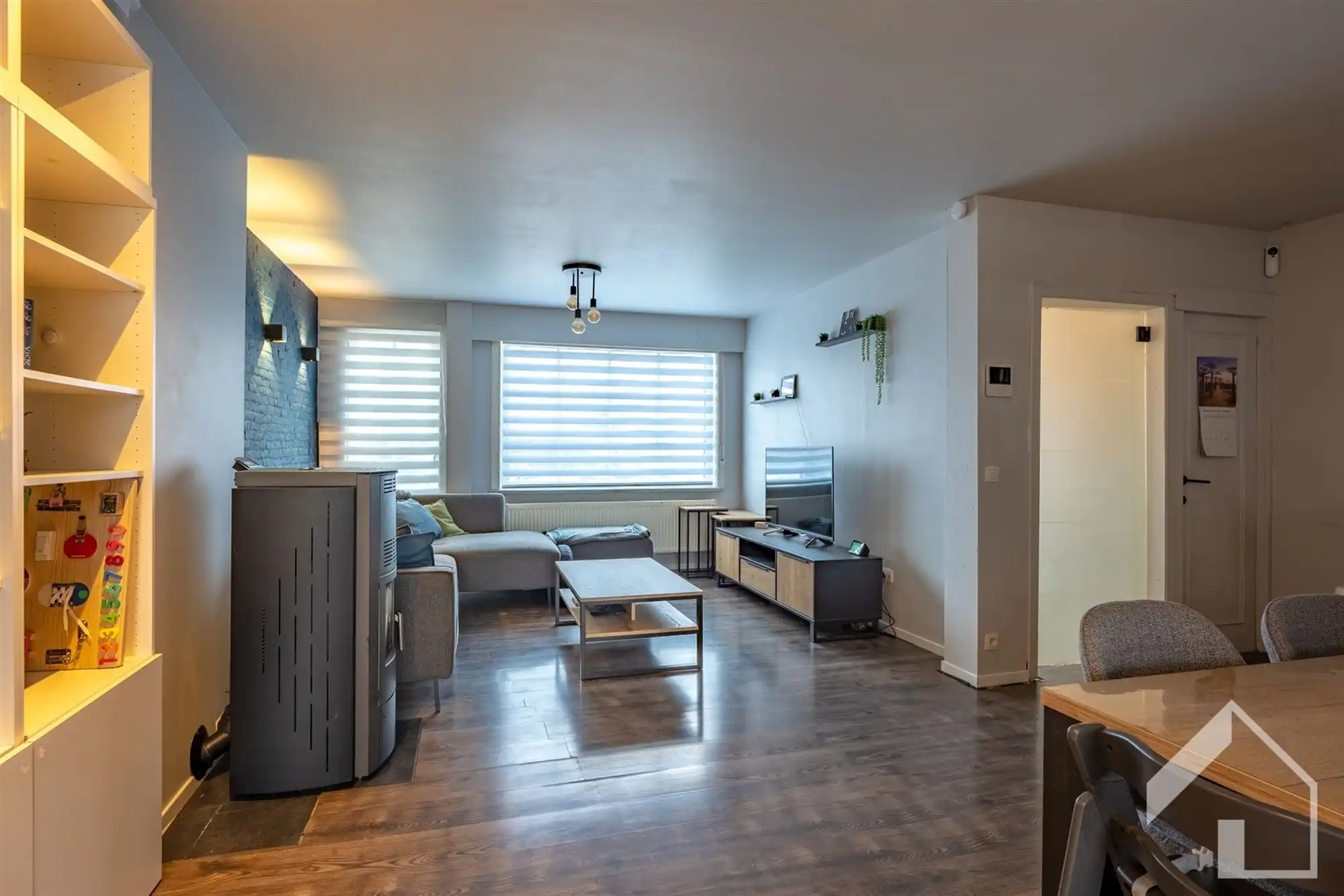 Af te werken gezinswoning op goede locatie in Wijnegem foto 5