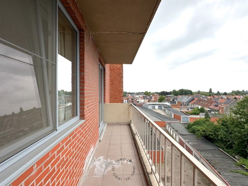 Instapklaar appartement met twee slaapkamers, terras en optionele garagebox in Sint-Niklaas foto 12
