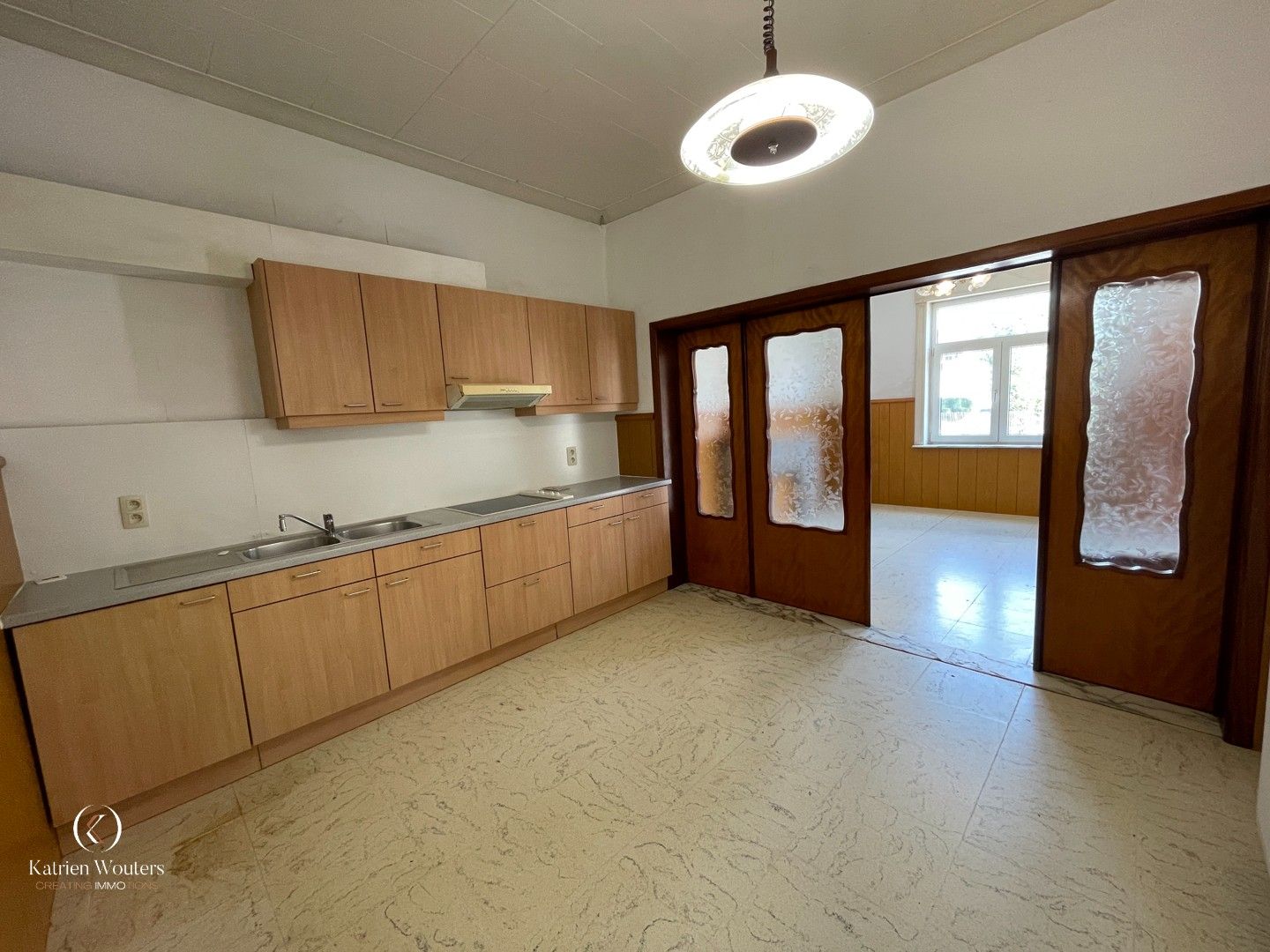 Renovatiewoning met veel potentieel foto 6