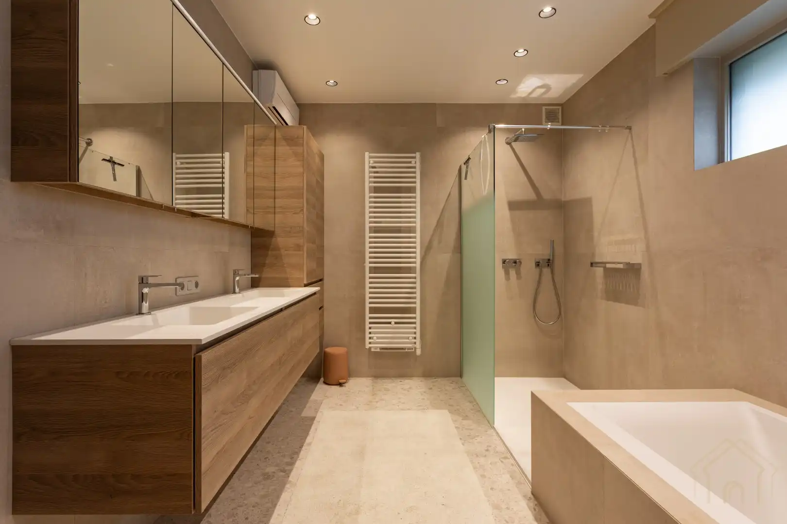 Ruime en energiezuinige villa met 5 slaapkamers in rustige buurt ‘De Posthoorn’ – Wevelgem foto 14