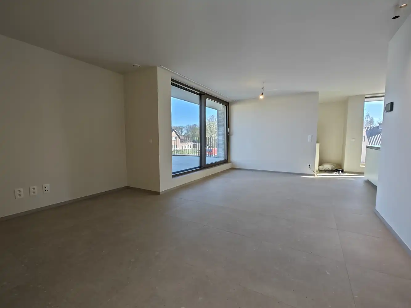 High-end nieuwbouw-duplex met ruim terras, parking en ruime buitenberging foto 11