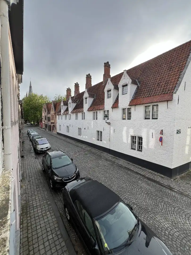Karaktervolle stadswoning met uitzonderlijk potentieel op topligging in historisch Brugge foto 24