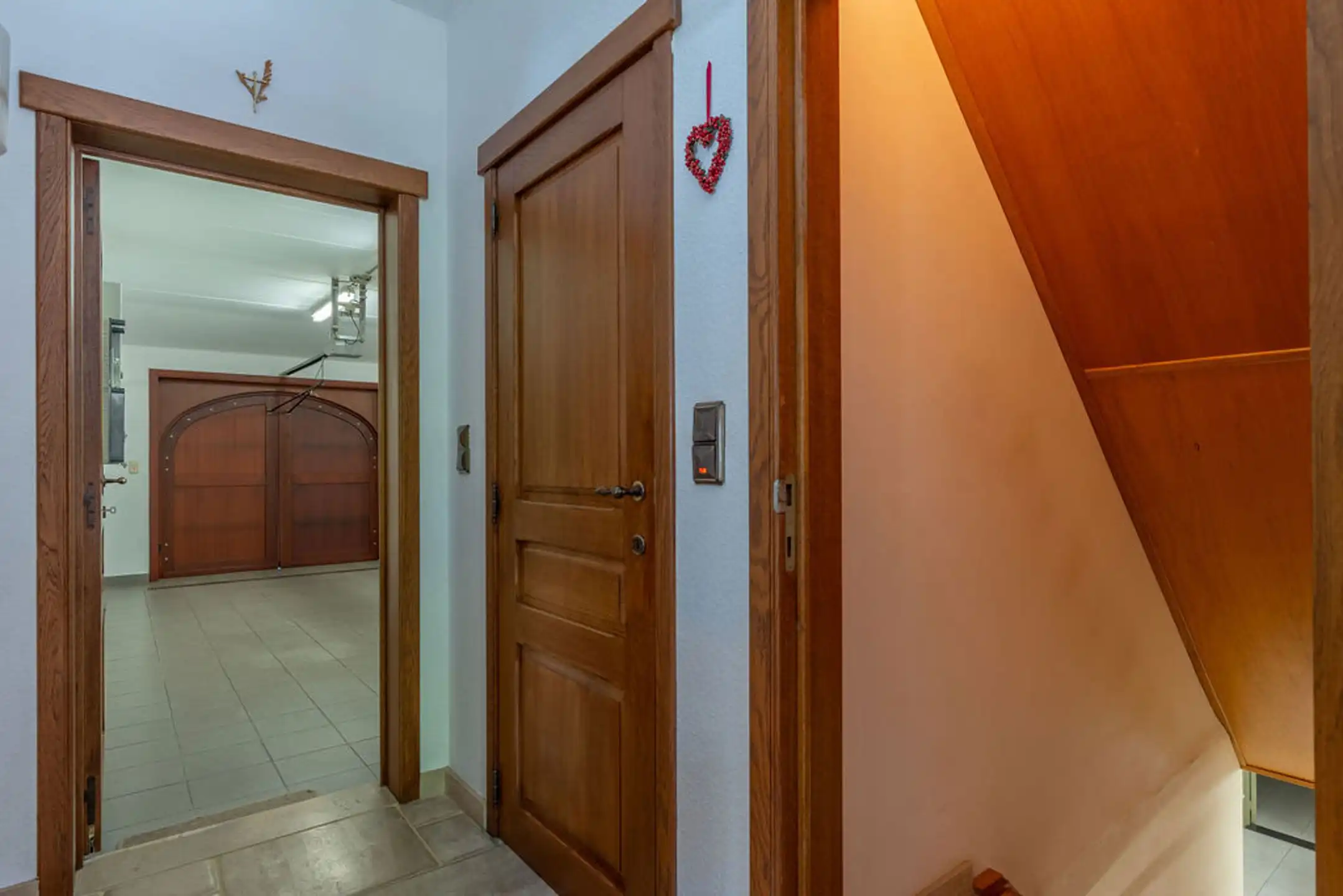 Ruime villa met 6 slpk op 2.295 m² grond met veel privacy foto 39