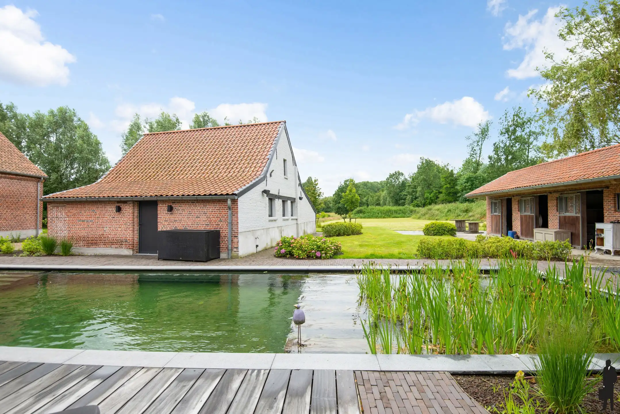 Gerenoveerde BEN hoeve in agrarisch beschermd gebied te Hove foto 3
