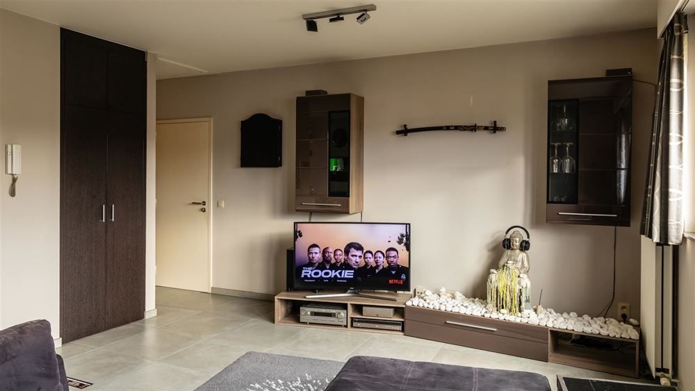 Instapklaar appartement met garagebox foto 3