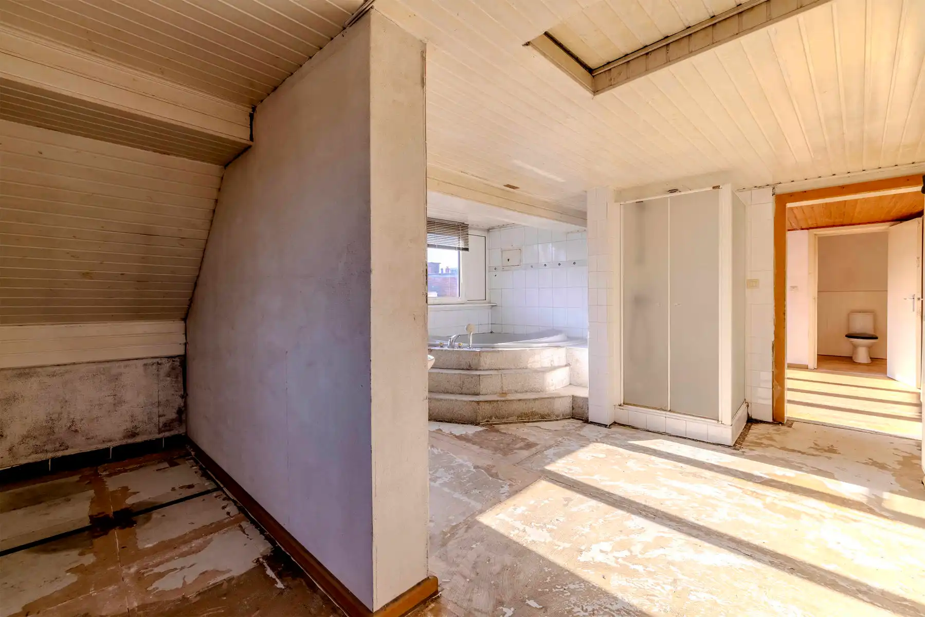 Wonen en werken in hartje Turnhout: handelspand + 2 appartementen foto 39