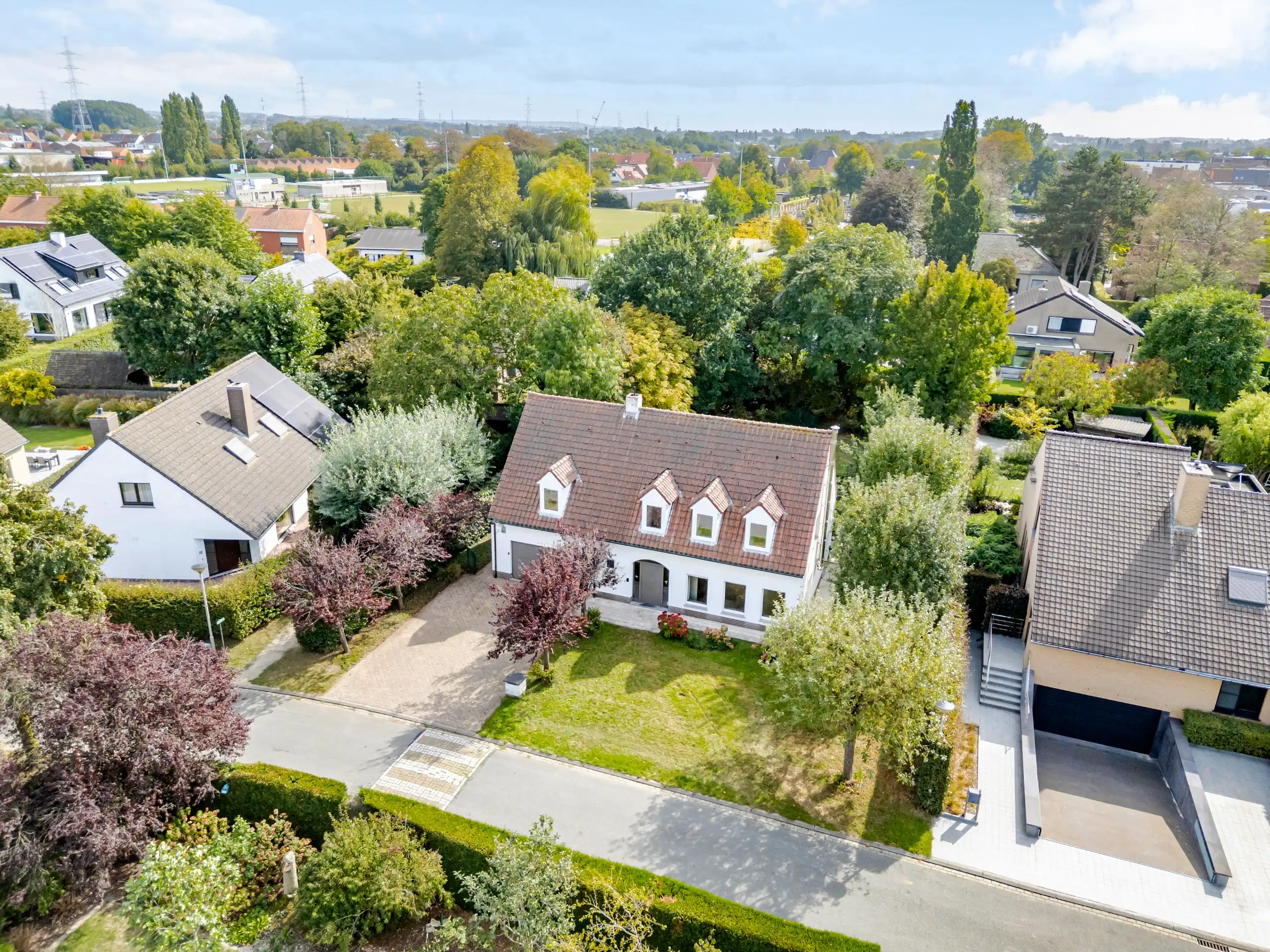 CHARMANTE VILLA MET RUIME TUIN EN CENTRUM OP WANDELAFSTAND foto 4