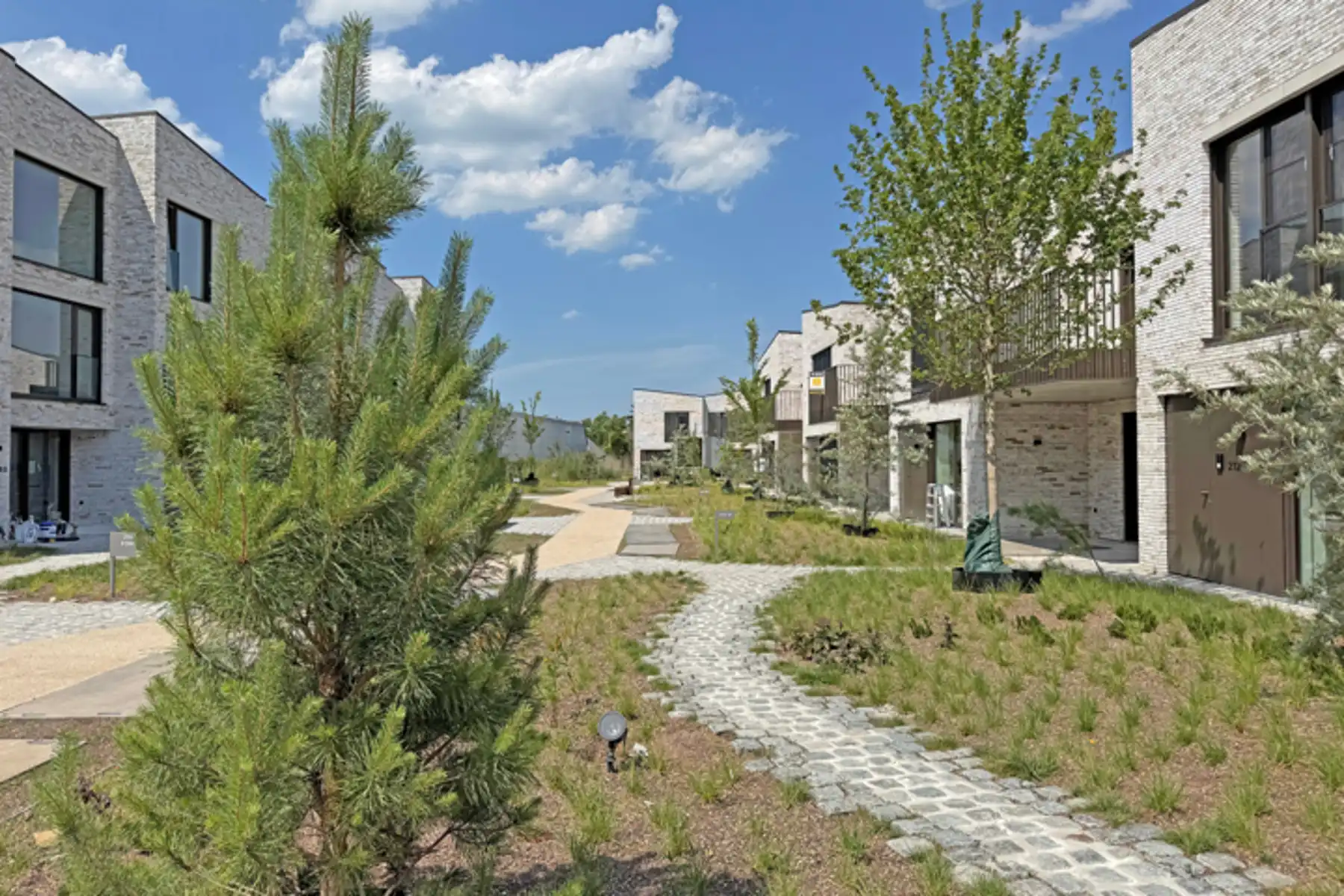 Nieuwbouwwoning in verkaveling woonerf te Knokke foto 6