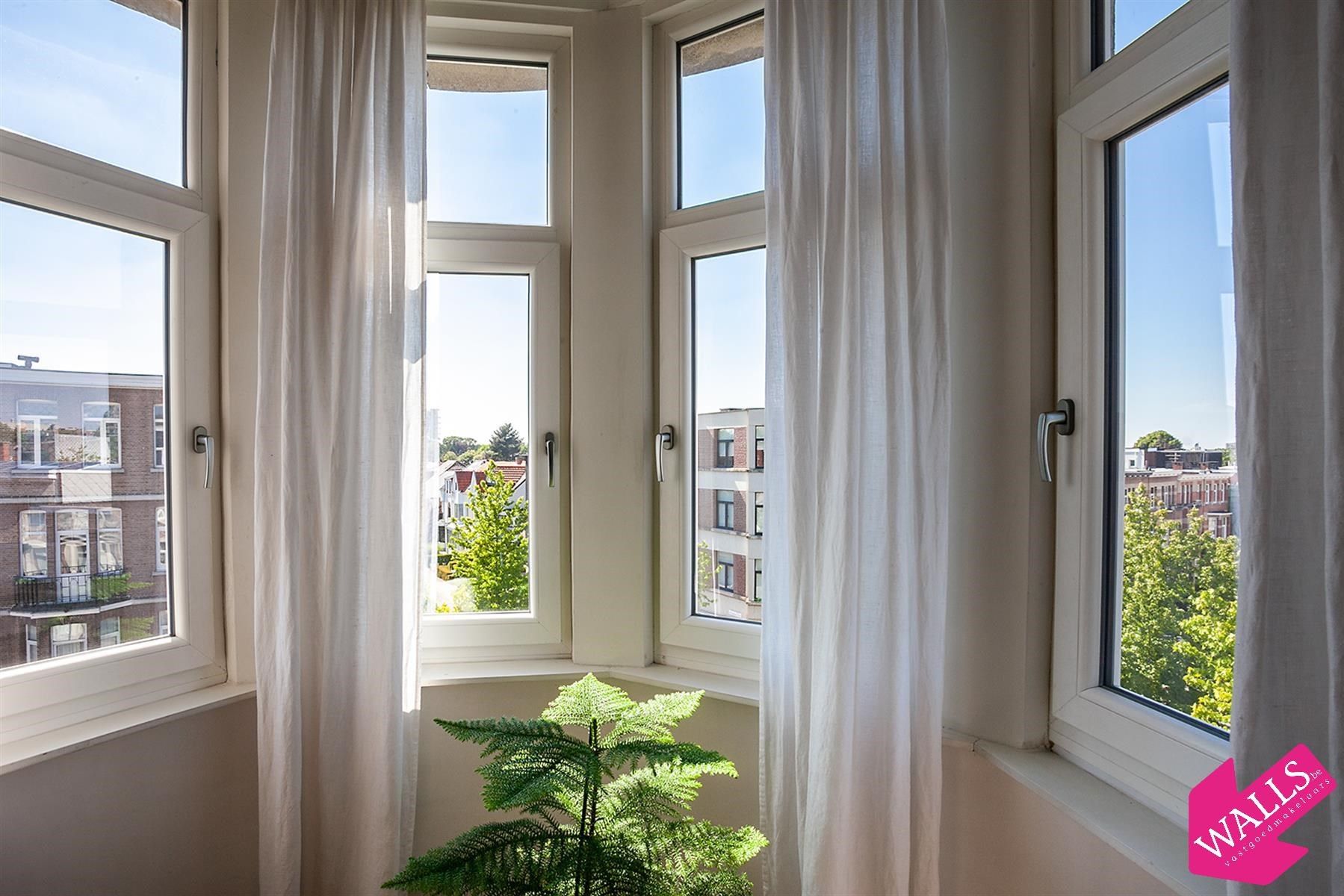 Exclusief ruim en lichtrijk appartement in hartje Pulhof! foto 13