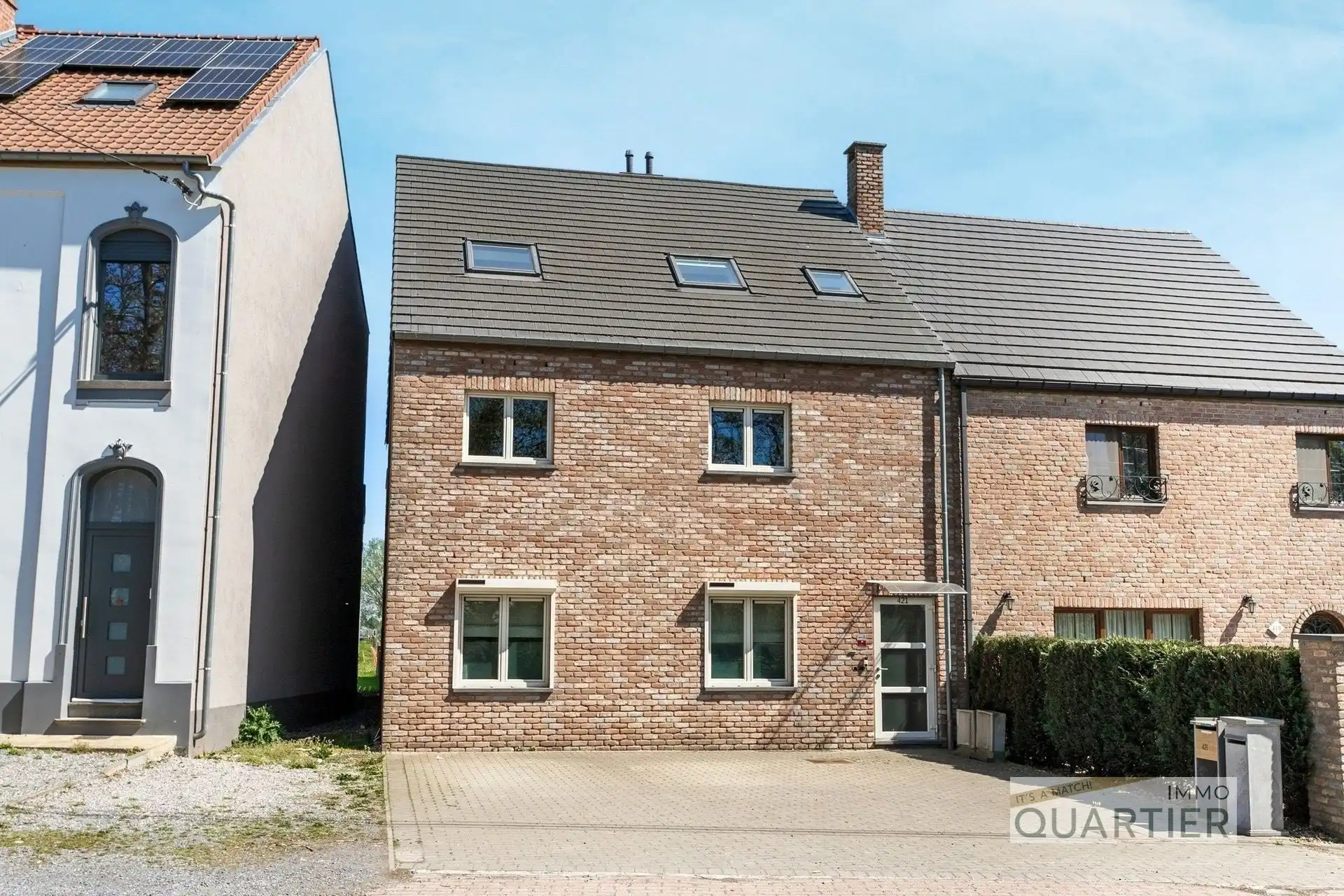 Prachtige woning (4 slpks) met terras en autostaanplaats foto 2